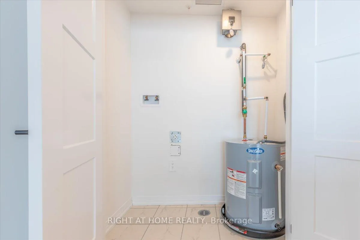 Photo 19 of Unit 302, 15 Kneeshaw Drive S, Barrie, Rural Barrie Southeast — HOMEH