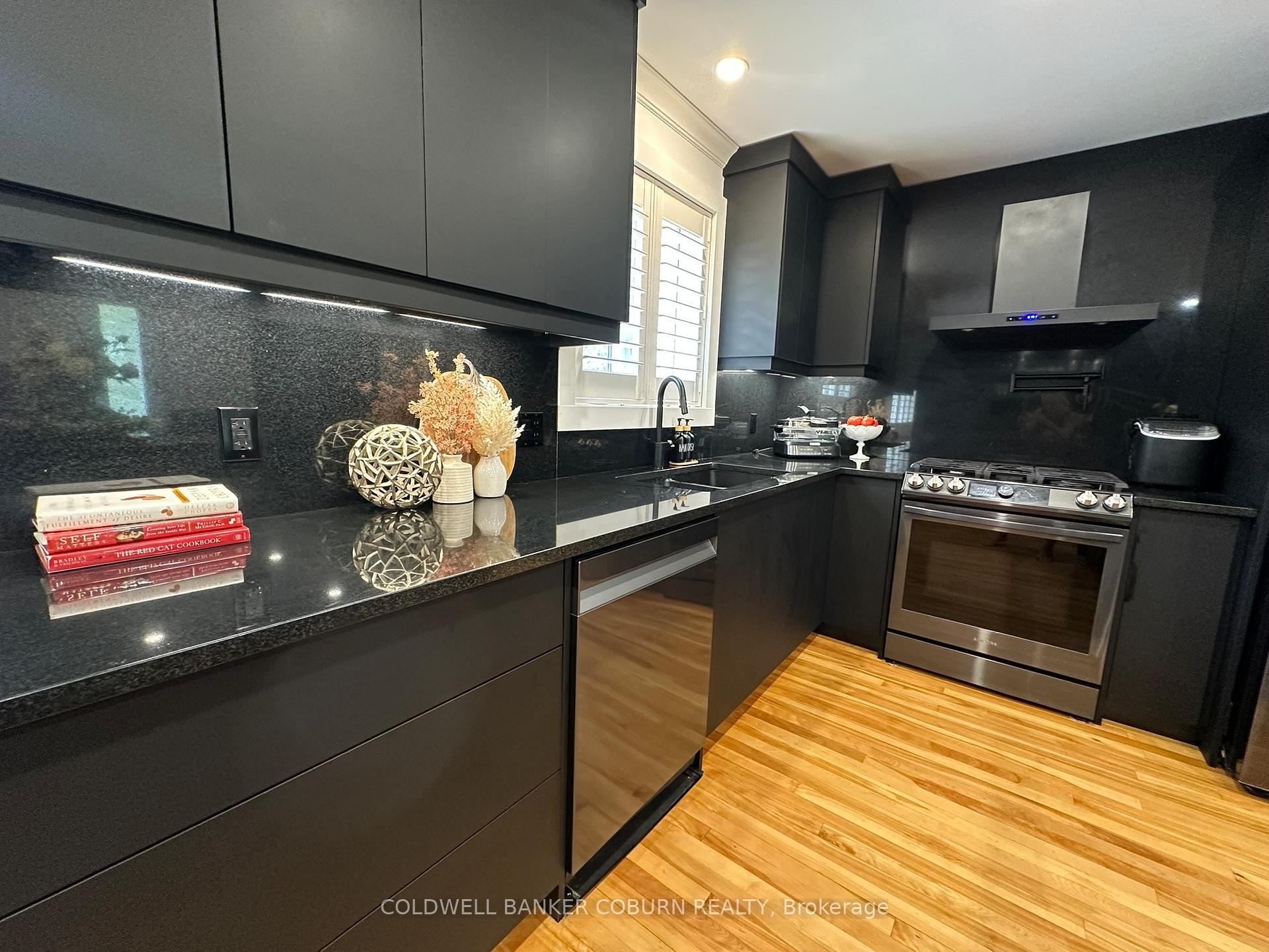 Photo 8 of 710 Hyndman Road, Edwardsburgh/Cardinal, Edwardsburgh/Cardinal Twp — HOMEH