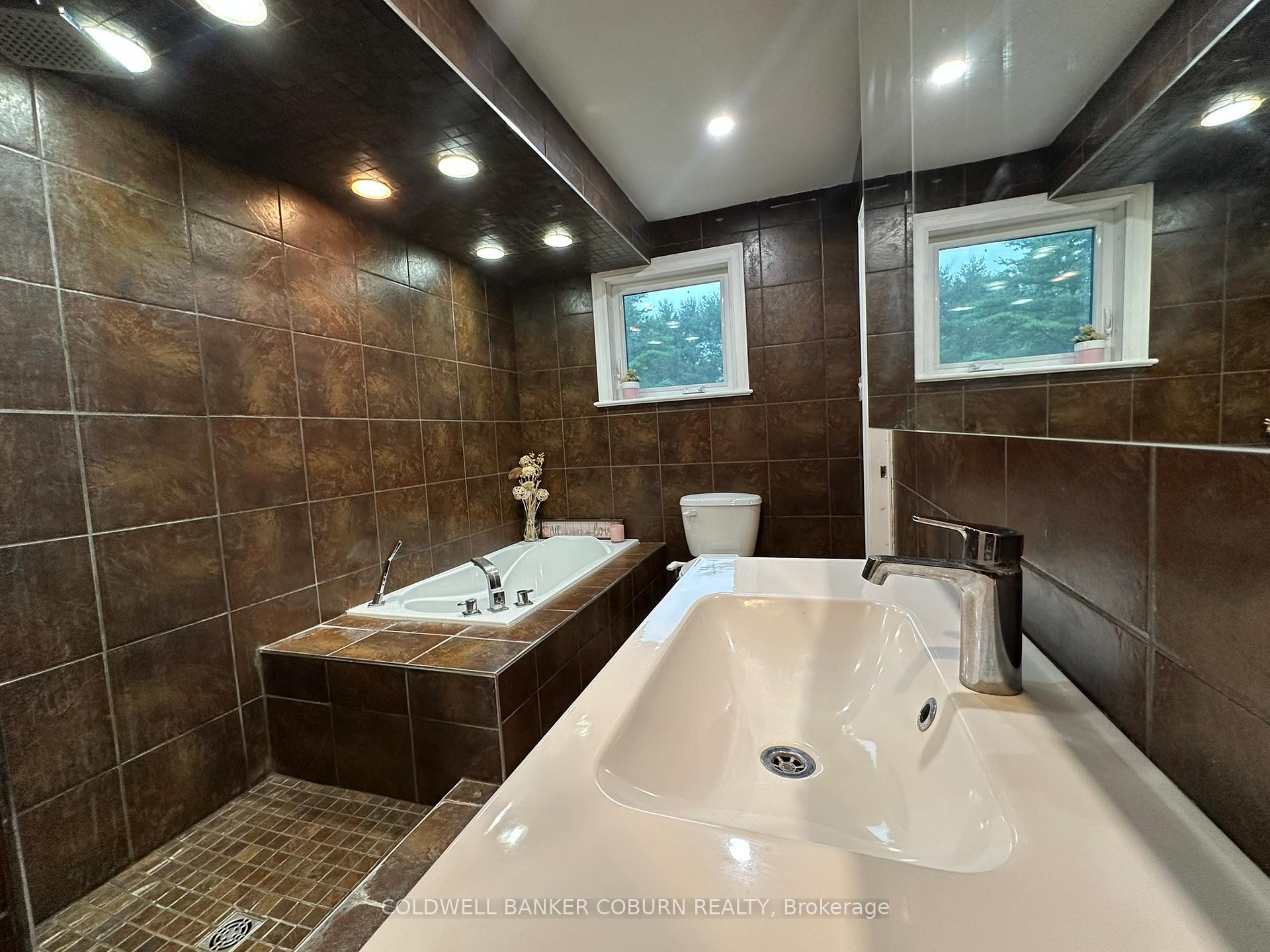 Photo 12 of 710 Hyndman Road, Edwardsburgh/Cardinal, Edwardsburgh/Cardinal Twp — HOMEH
