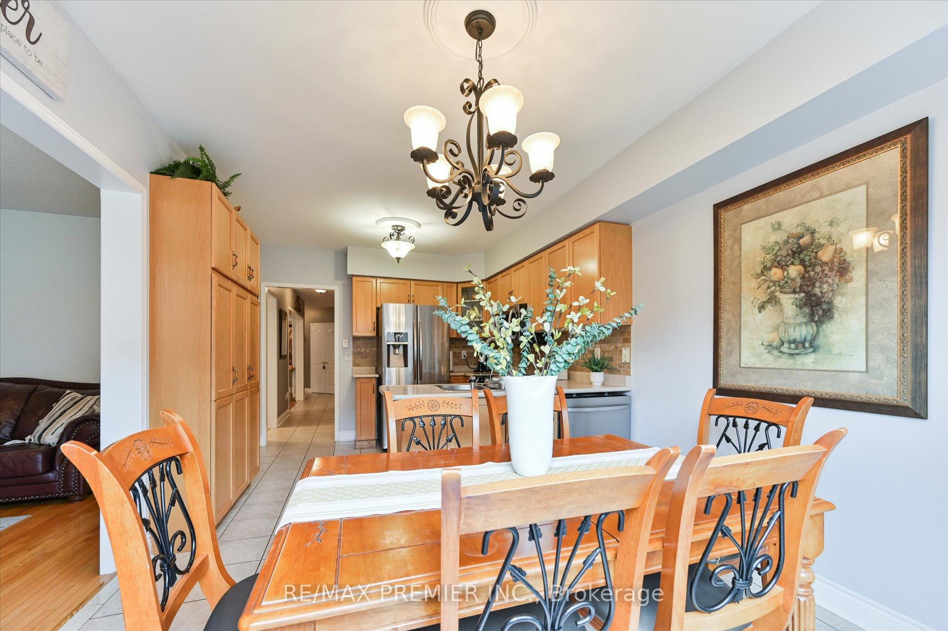 Photo 15 of 24 Culture Crescent, Brampton, Fletcher's Creek Village — HOMEH