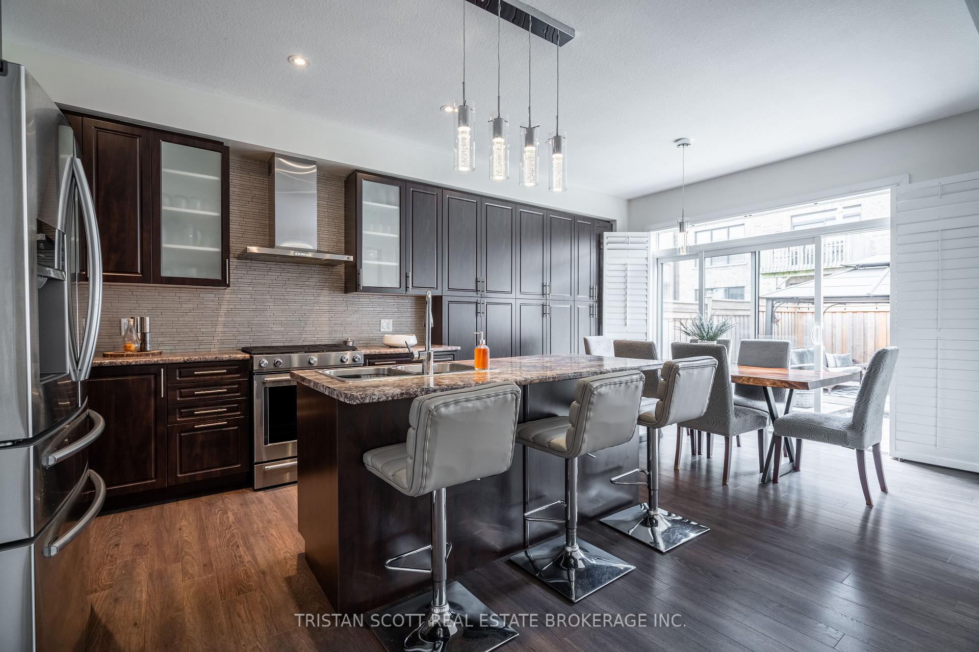 Photo 2 of 20 West Glen Avenue, Hamilton, Stoney Creek Mountain — HOMEH