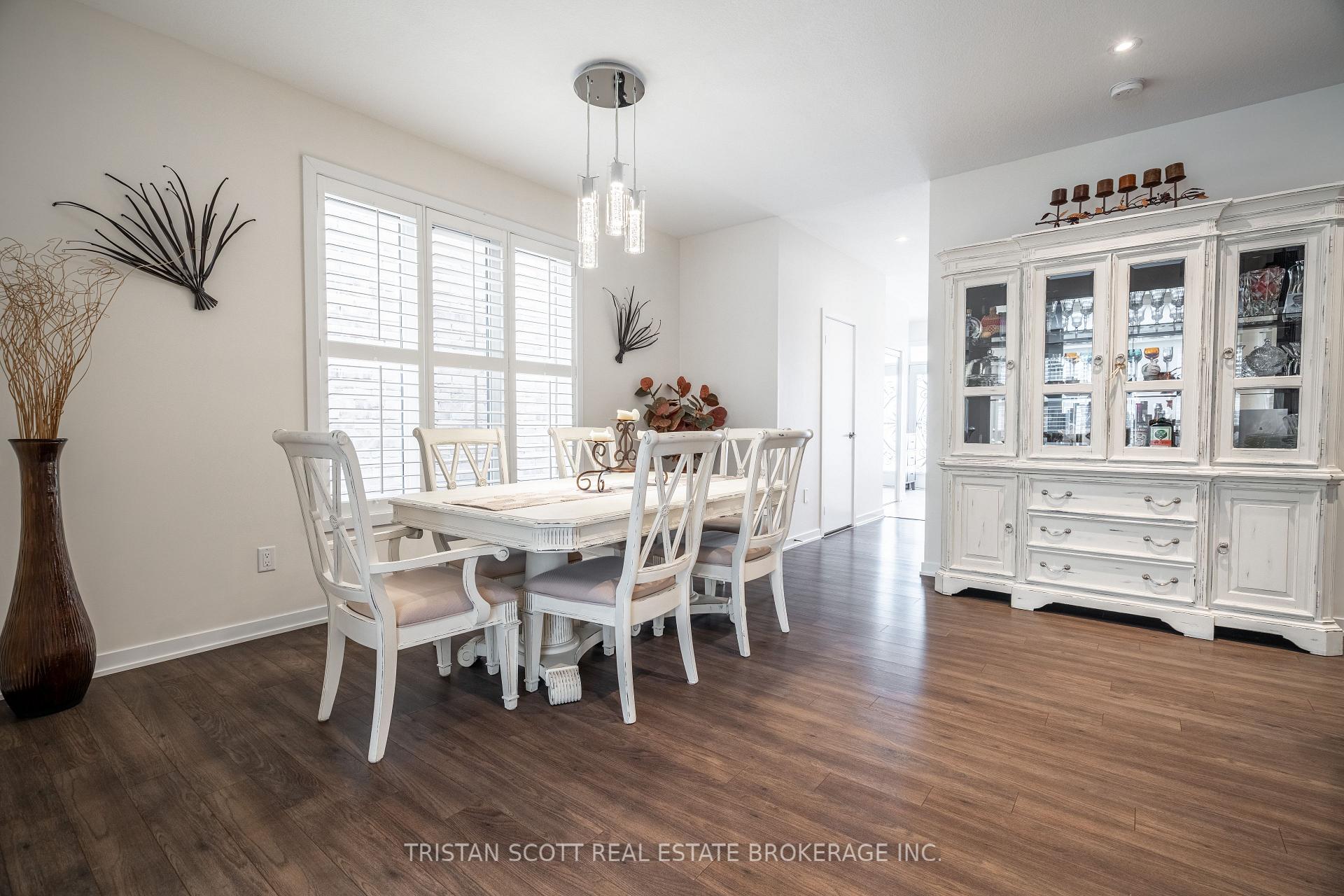 Photo 5 of 20 West Glen Avenue, Hamilton, Stoney Creek Mountain — HOMEH