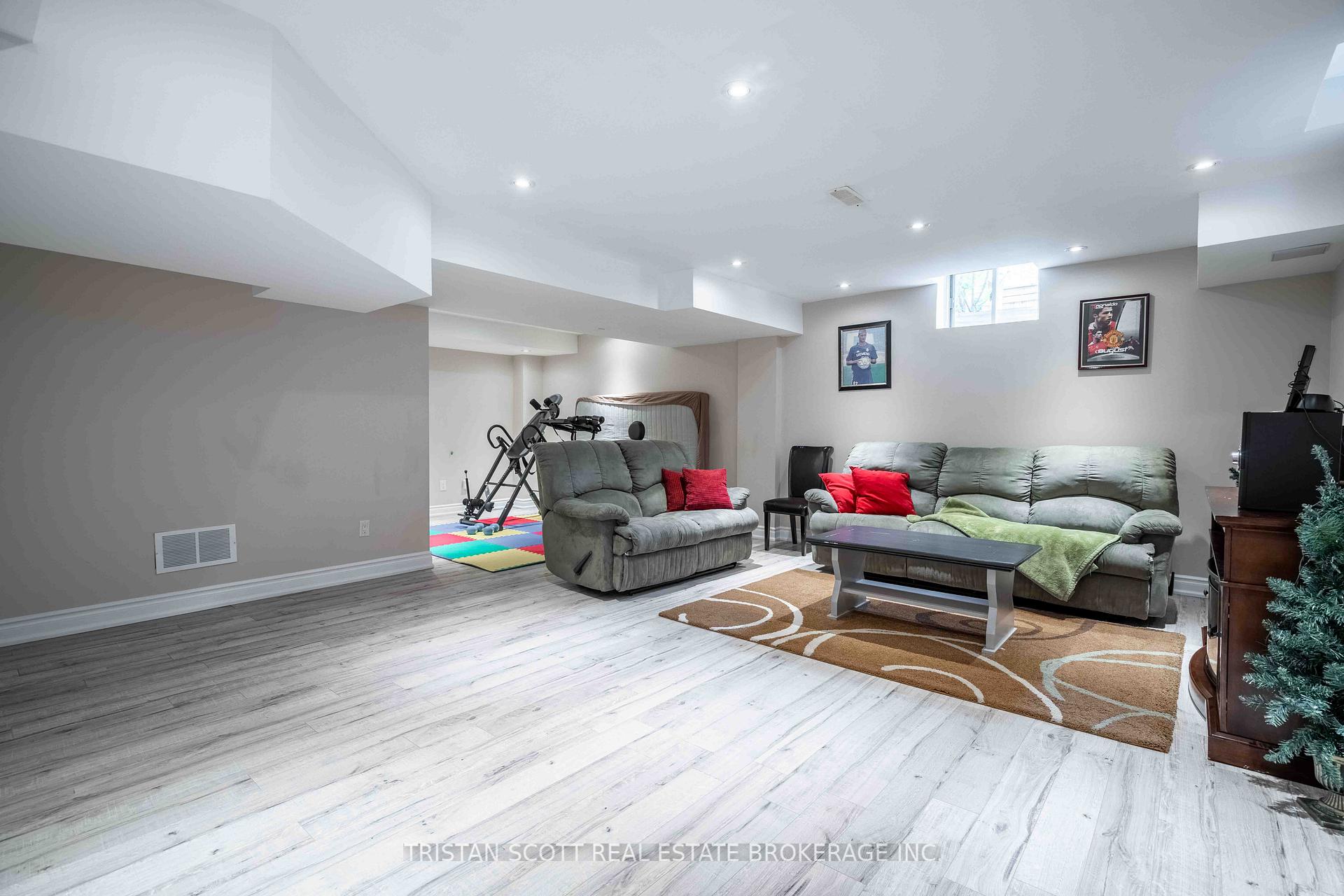 Photo 30 of 20 West Glen Avenue, Hamilton, Stoney Creek Mountain — HOMEH