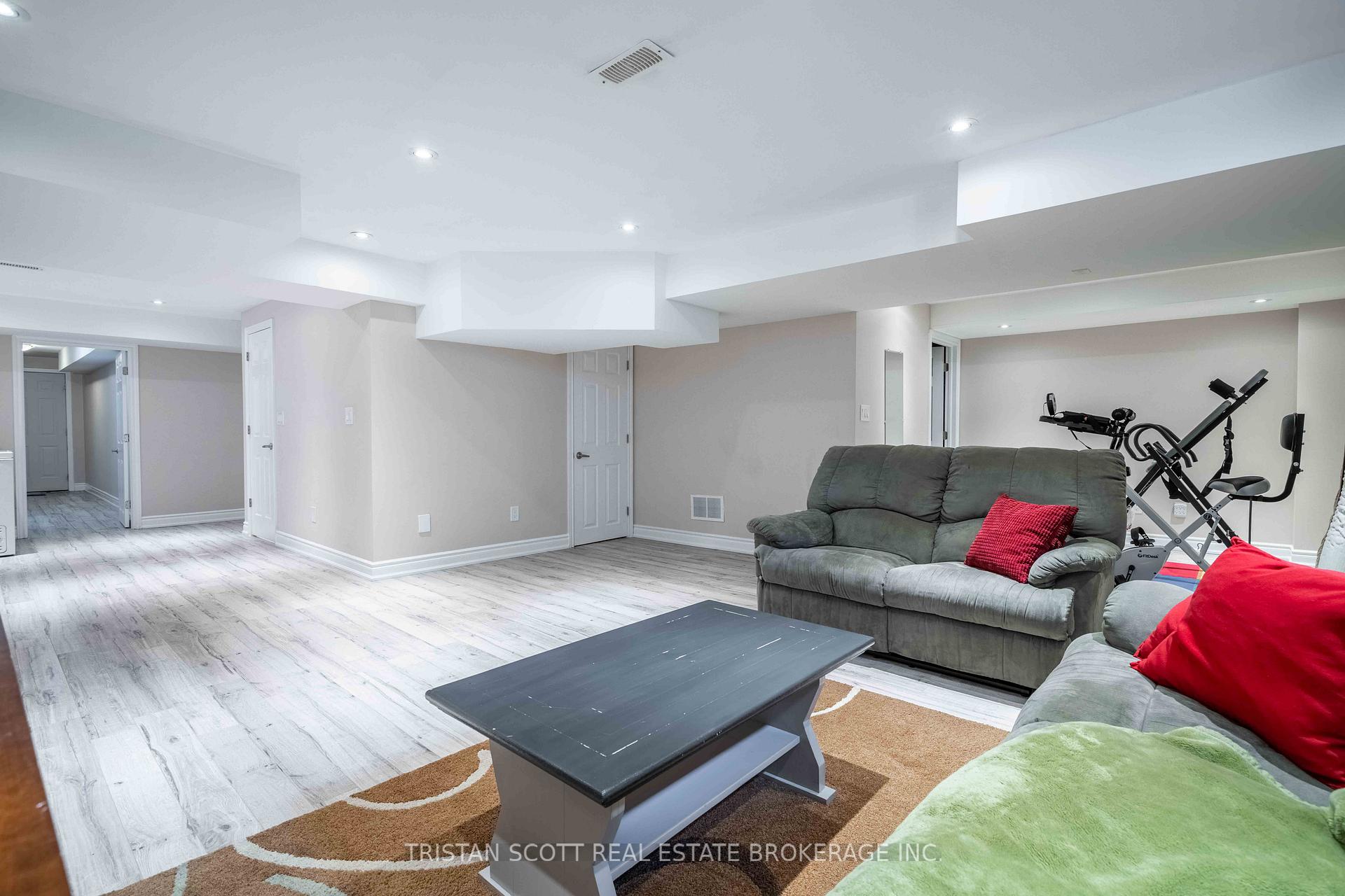 Photo 31 of 20 West Glen Avenue, Hamilton, Stoney Creek Mountain — HOMEH