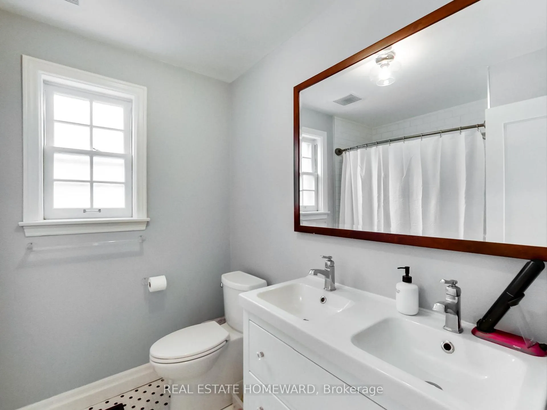 Photo 15 of 183 Madison Avenue, Toronto, The Annex — HOMEH