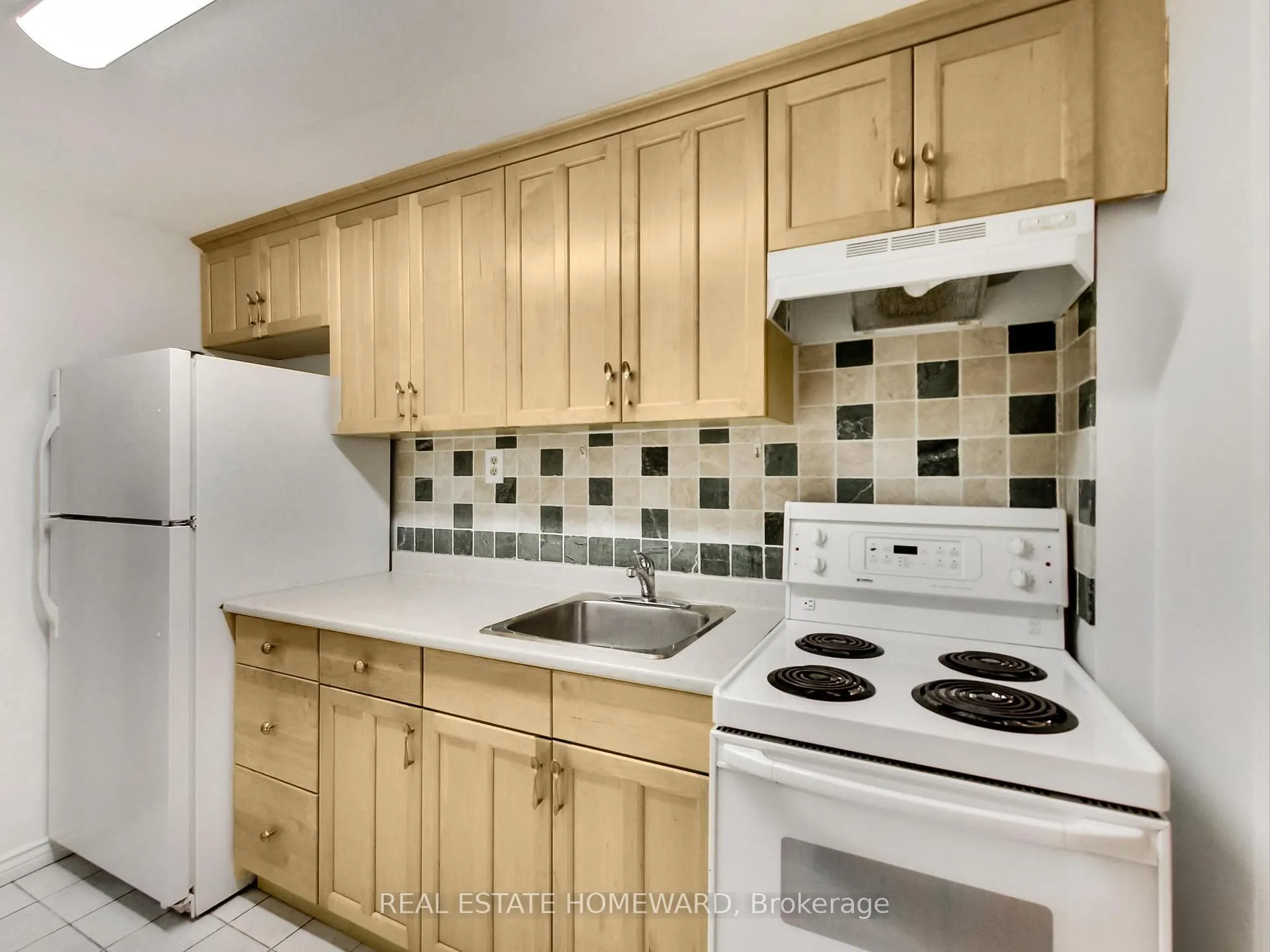 Photo 20 of 183 Madison Avenue, Toronto, The Annex — HOMEH