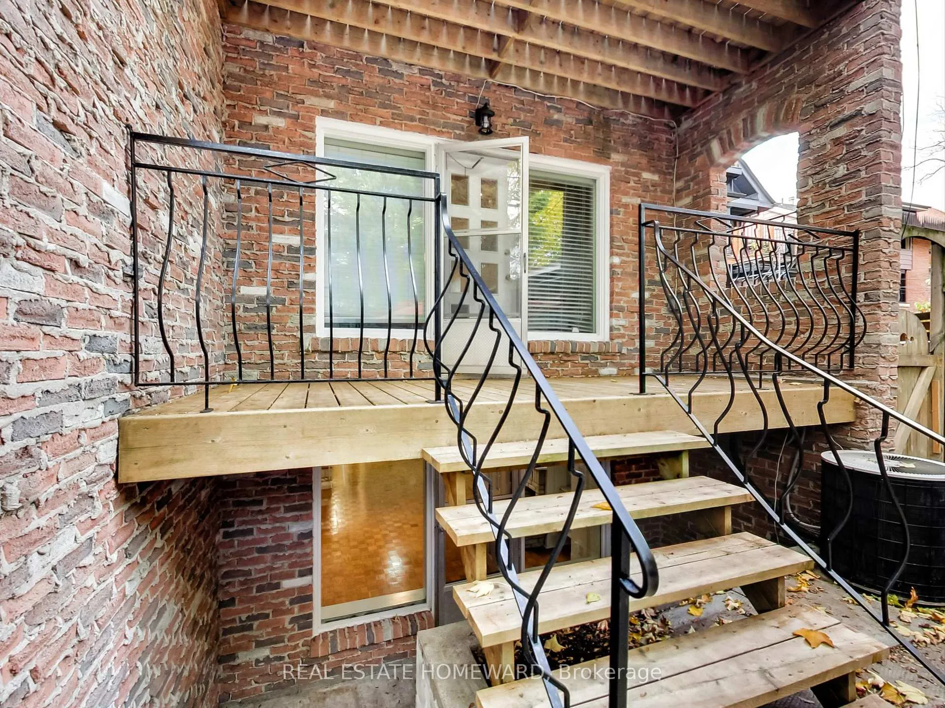 Photo 23 of 183 Madison Avenue, Toronto, The Annex — HOMEH