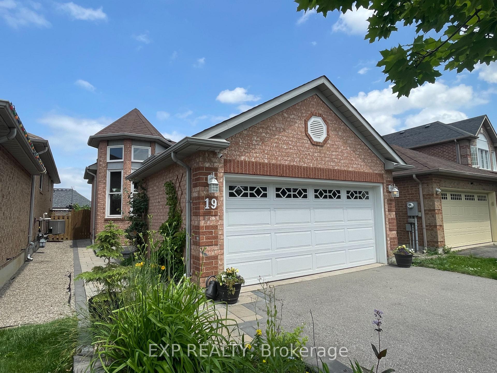 Front of 19 Silkwood Crescent