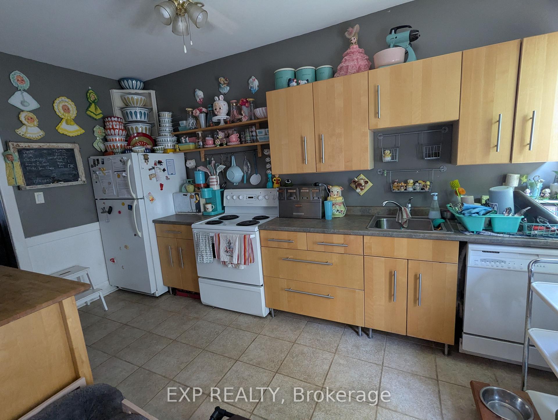 Photo 9 of 84 Somerset Avenue, Hamilton, Stripley — HOMEH