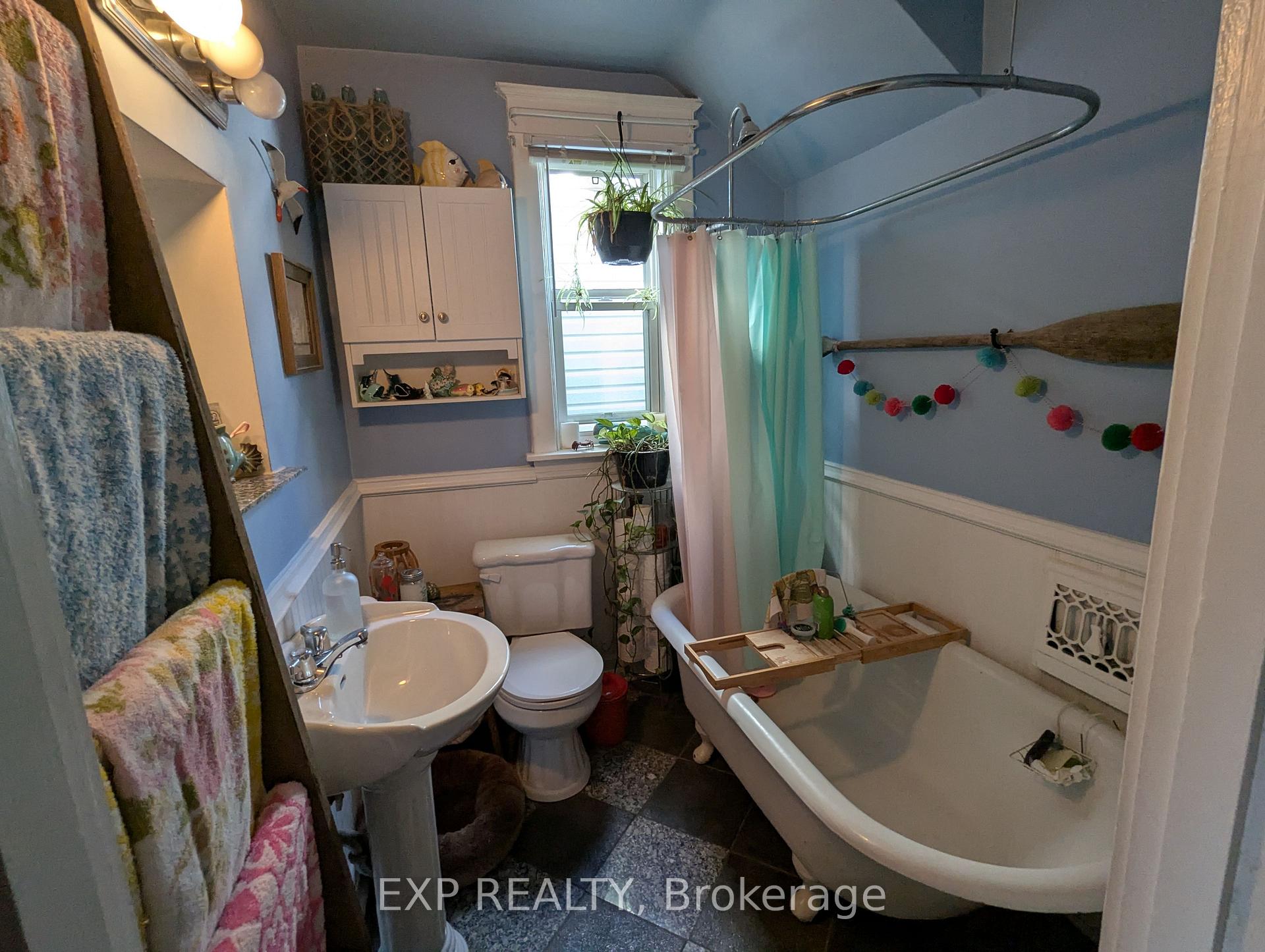 Photo 24 of 84 Somerset Avenue, Hamilton, Stripley — HOMEH