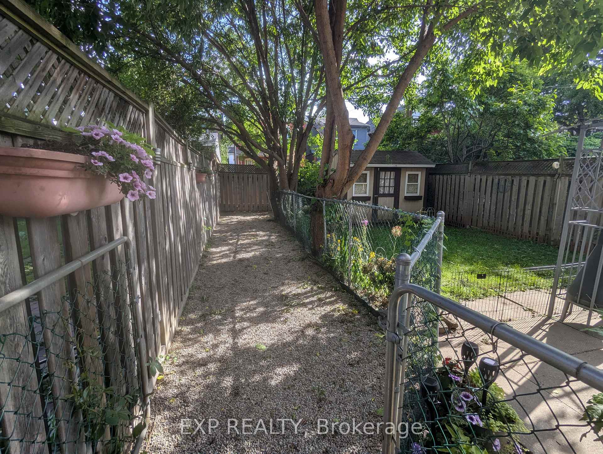 Photo 26 of 84 Somerset Avenue, Hamilton, Stripley — HOMEH