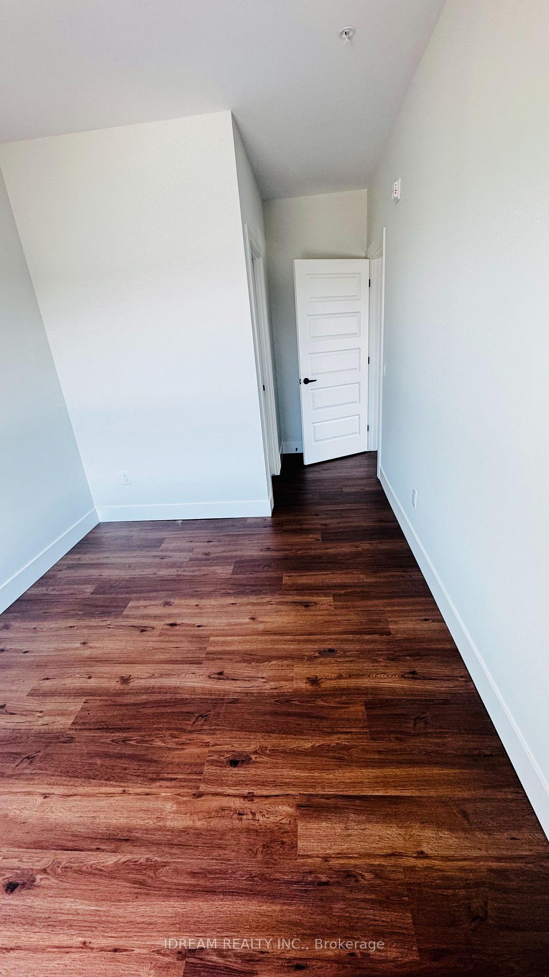 Photo 9 of Unit 604, 1000 Lackner Boulevard, Kitchener — HOMEH