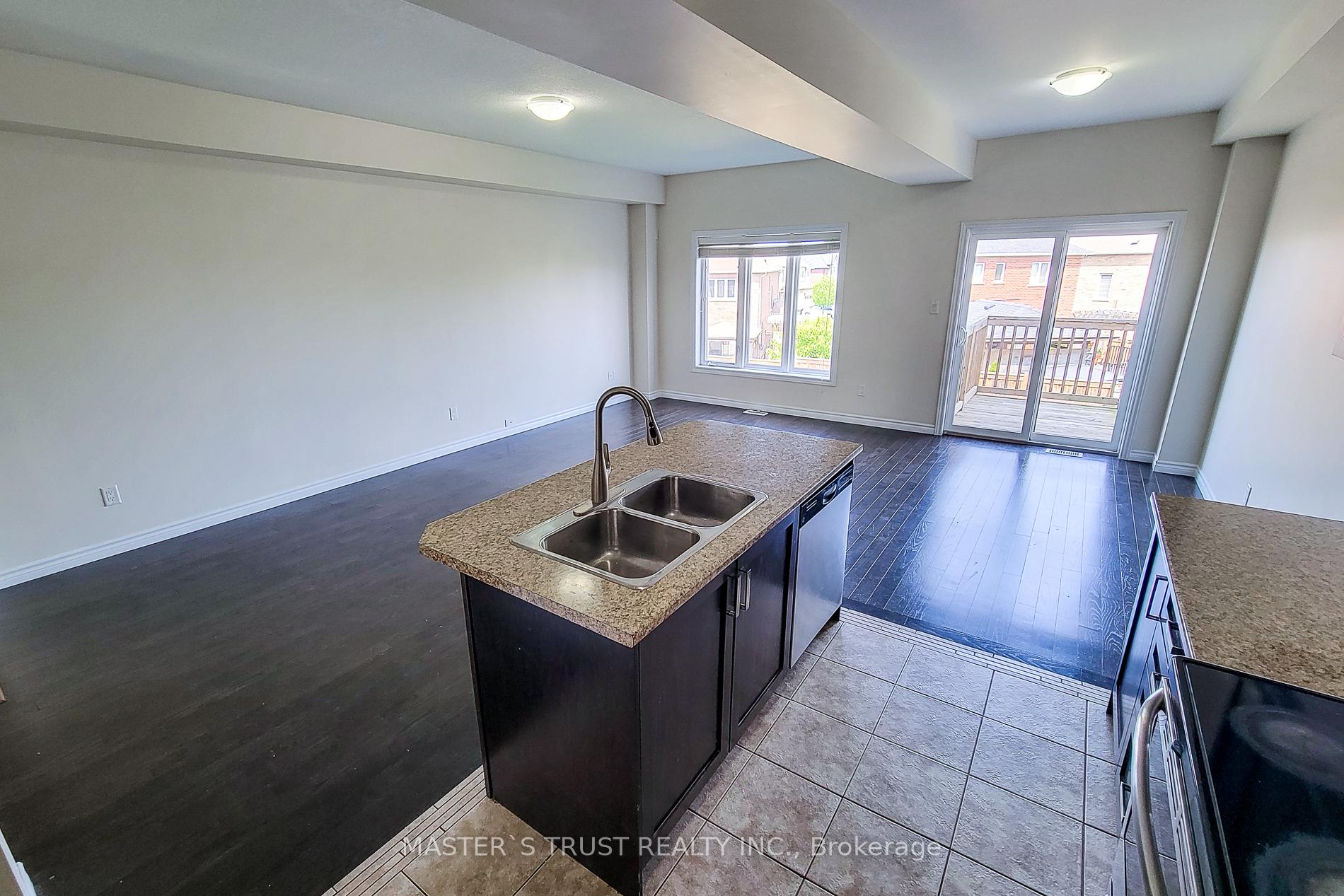 Photo 14 of 74 Vinton Road, Hamilton, Meadowlands — HOMEH