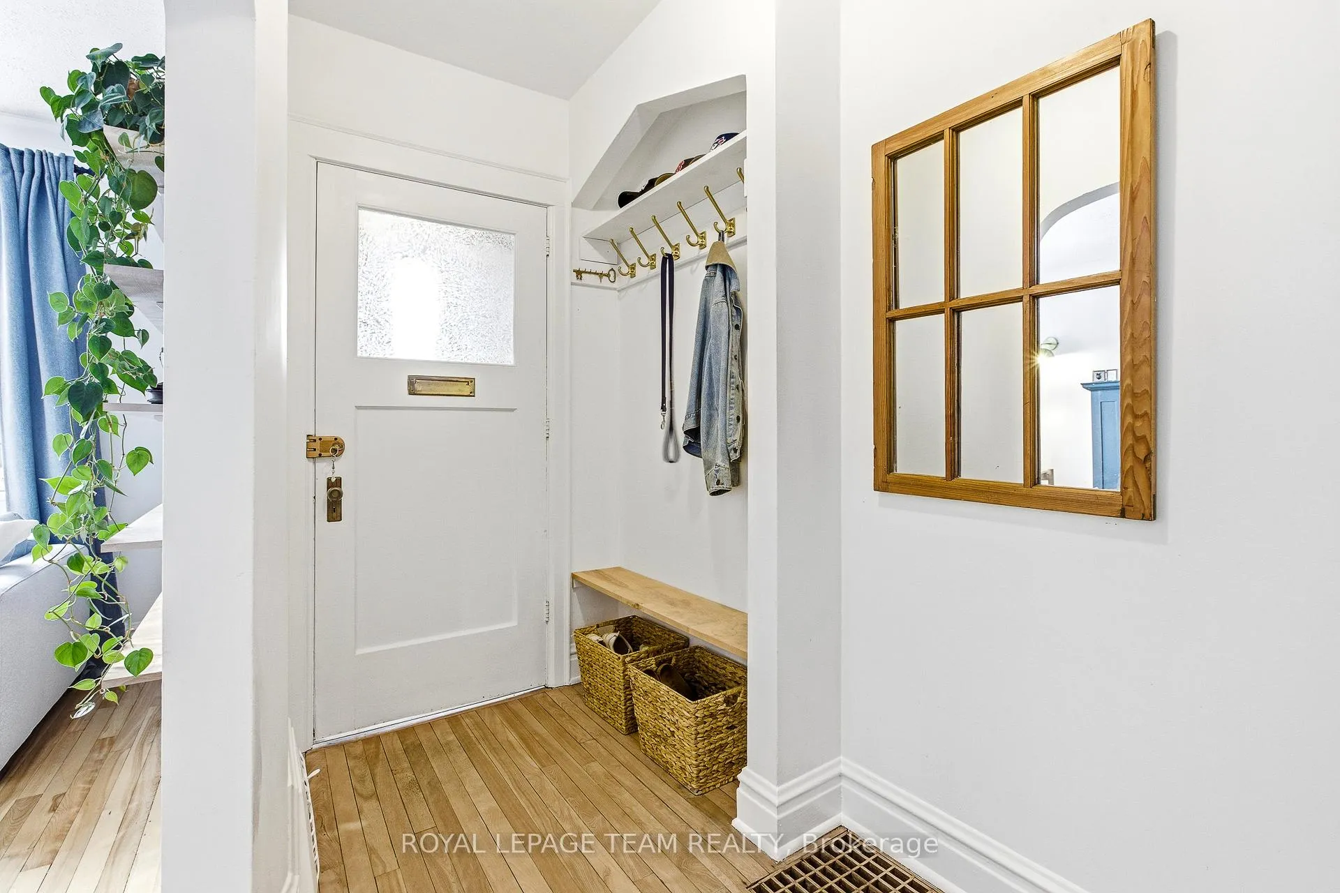 Photo 2 of 45 Harmer Avenue N, Ottawa, Ottawa West — HOMEH