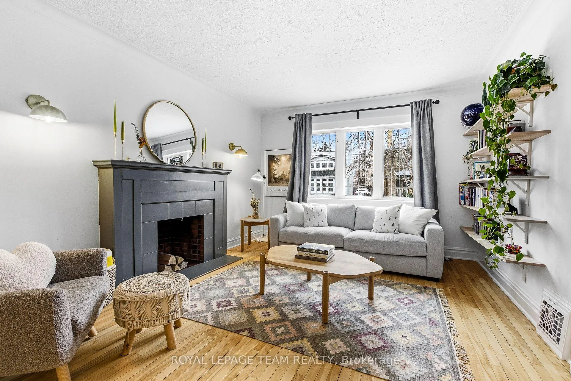 Photo 4 of 45 Harmer Avenue N, Ottawa, Ottawa West — HOMEH