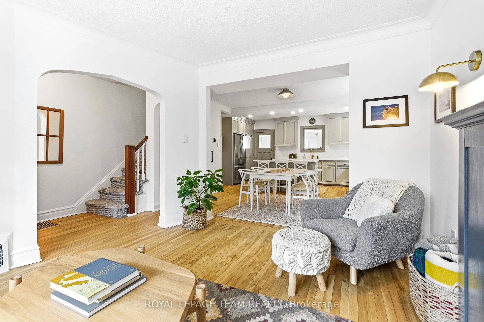 Photo 5 of 45 Harmer Avenue N, Ottawa, Ottawa West — HOMEH