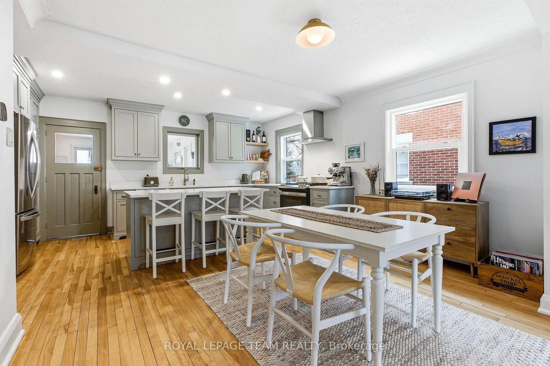 Photo 7 of 45 Harmer Avenue N, Ottawa, Ottawa West — HOMEH