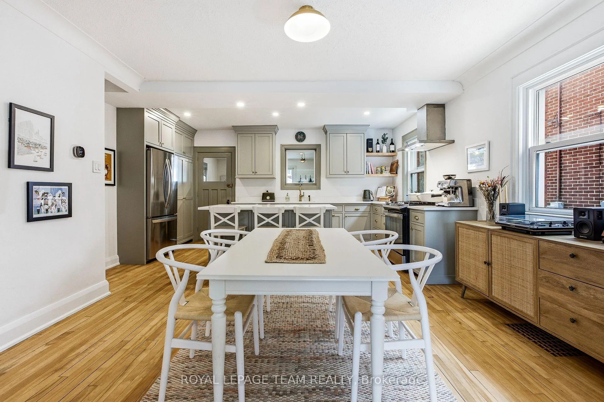 Photo 8 of 45 Harmer Avenue N, Ottawa, Ottawa West — HOMEH