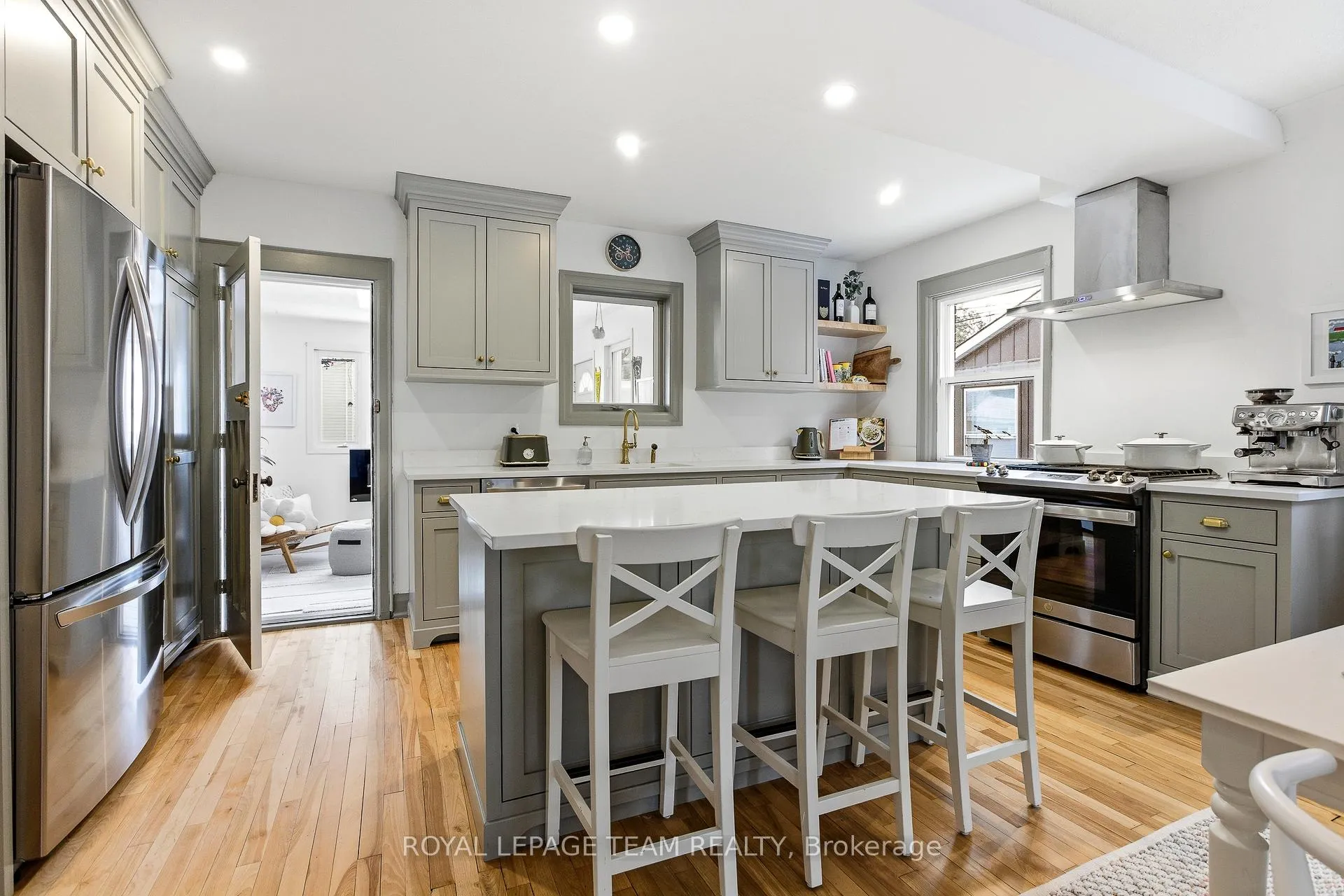 Photo 10 of 45 Harmer Avenue N, Ottawa, Ottawa West — HOMEH