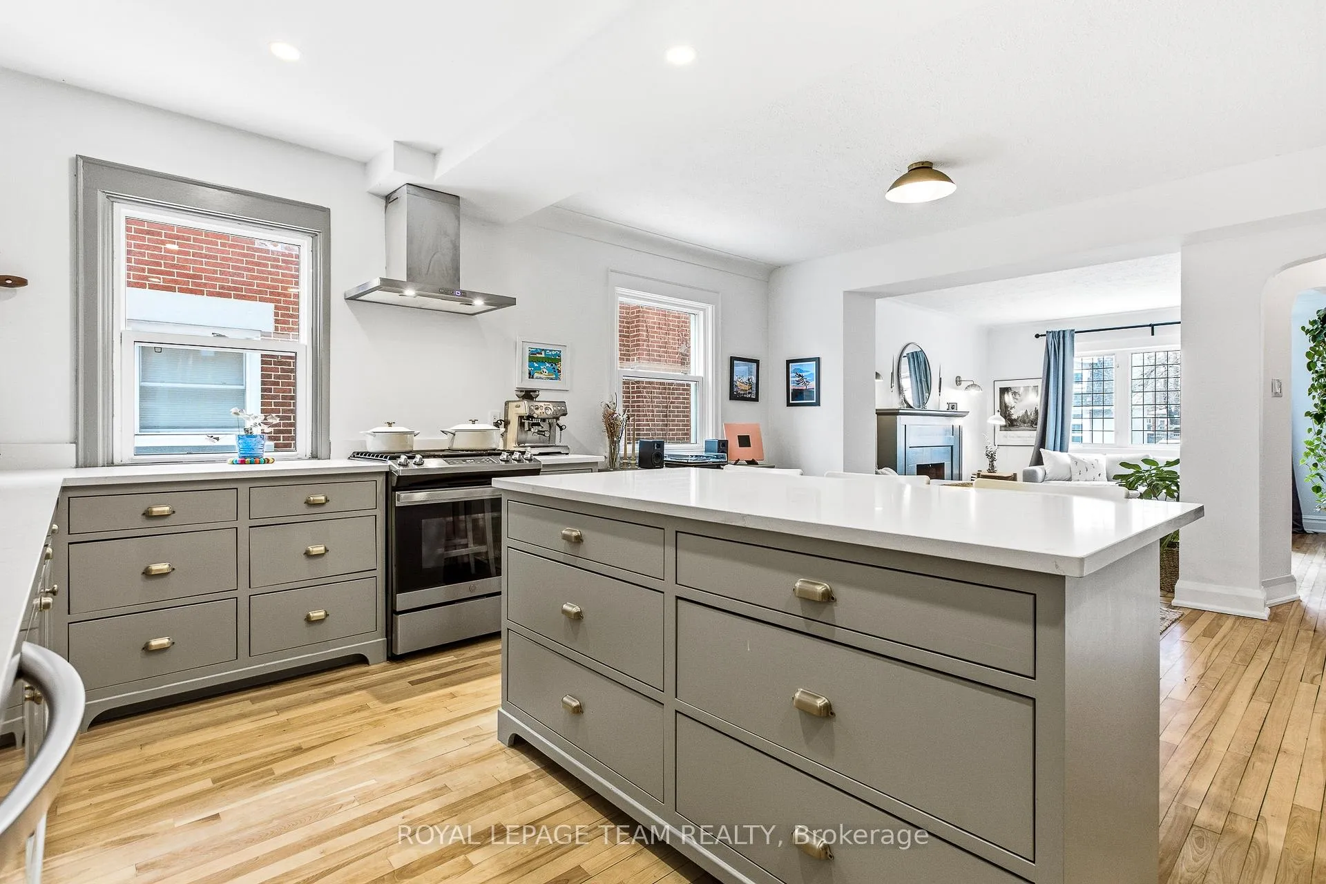 Photo 14 of 45 Harmer Avenue N, Ottawa, Ottawa West — HOMEH