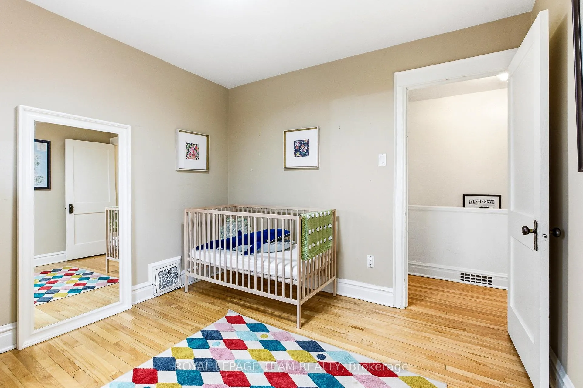 Photo 24 of 45 Harmer Avenue N, Ottawa, Ottawa West — HOMEH