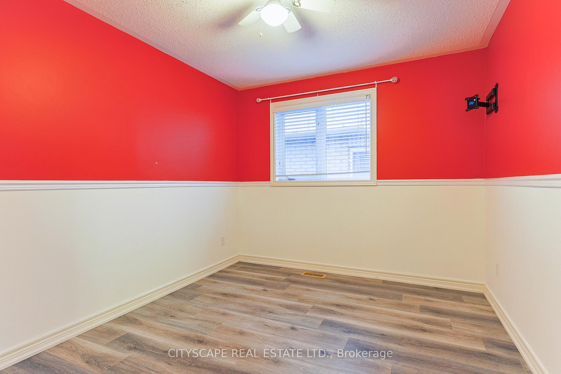 Photo 63 of 46 Bridgenorth Crescent, Hamilton, Winona Park — HOMEH