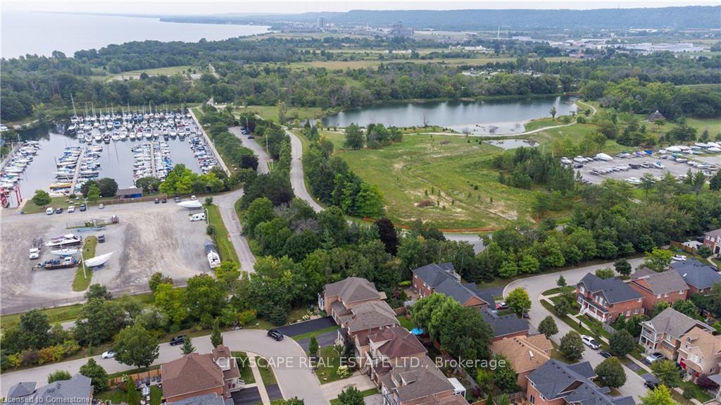 Photo 74 of 46 Bridgenorth Crescent, Hamilton, Winona Park — HOMEH