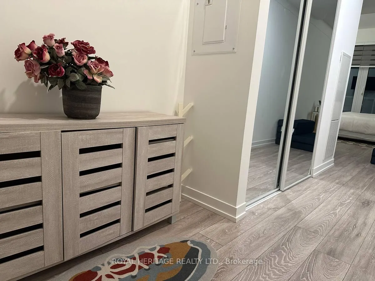 Photo 4 of Unit 711, 2020 Bathurst Street, Toronto, Humewood-Cedarvale — HOMEH