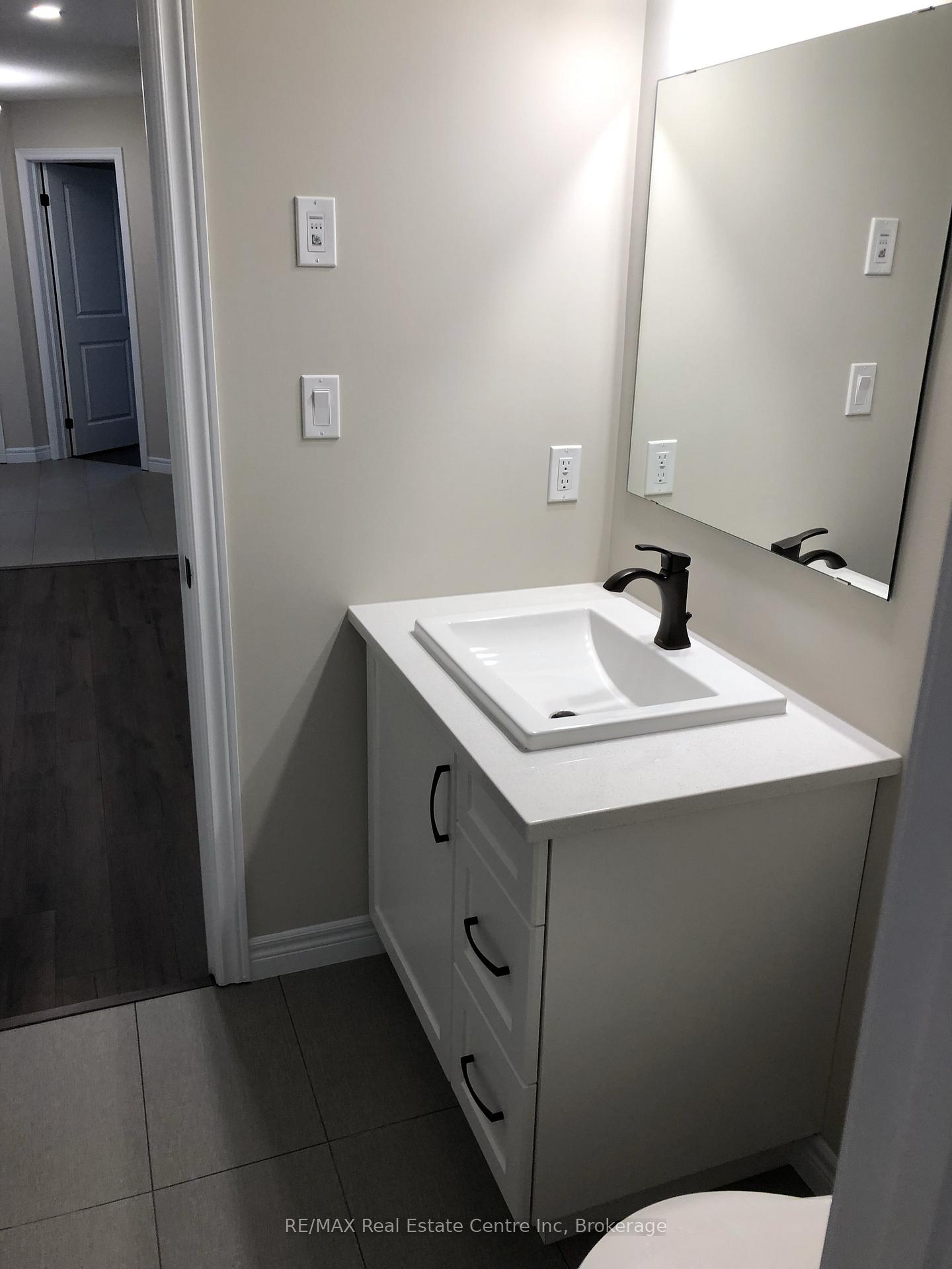 Photo 14 of Unit 101, 333 Gosling Gardens, Guelph, Clairfields/Hanlon Business Park — HOMEH
