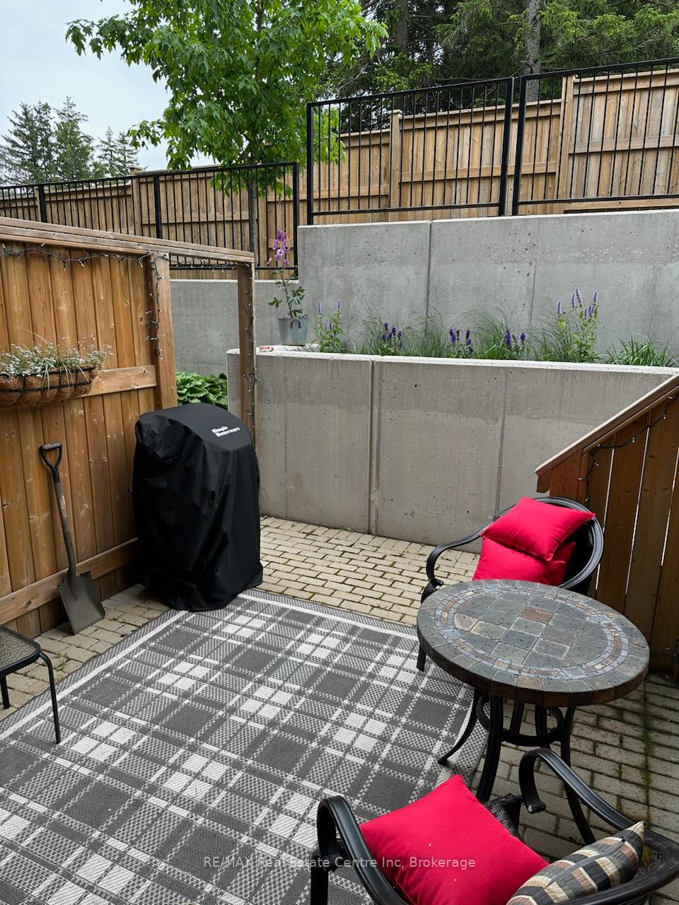Photo 16 of Unit 101, 333 Gosling Gardens, Guelph, Clairfields/Hanlon Business Park — HOMEH