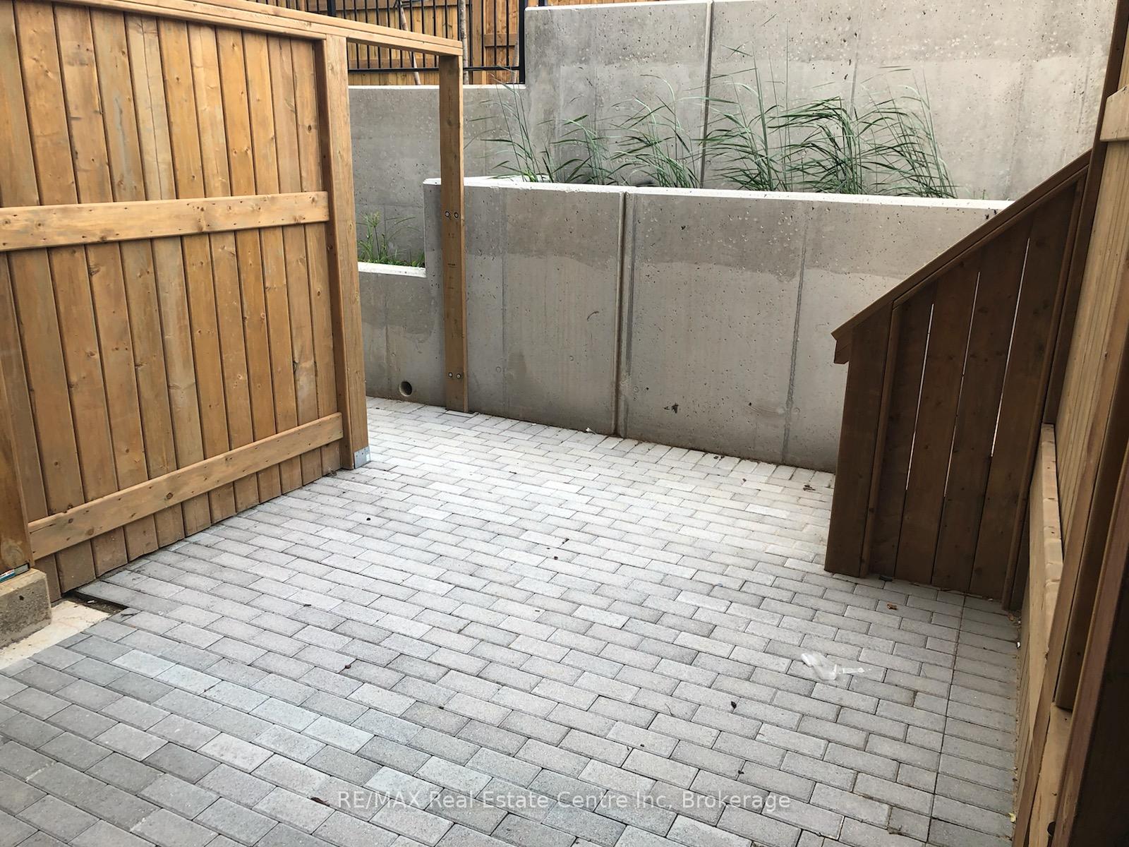 Photo 17 of Unit 101, 333 Gosling Gardens, Guelph, Clairfields/Hanlon Business Park — HOMEH