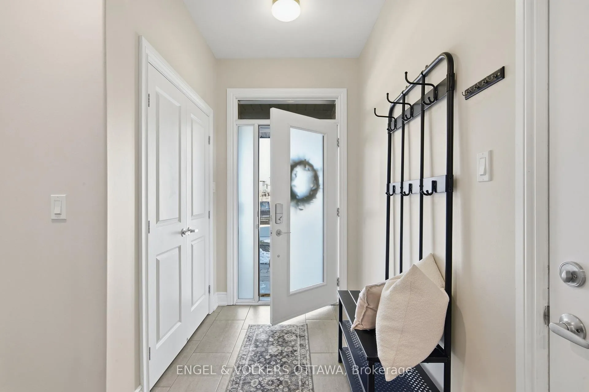 Photo 2 of 86 Porter Street, Ottawa, Stittsville (South) — HOMEH
