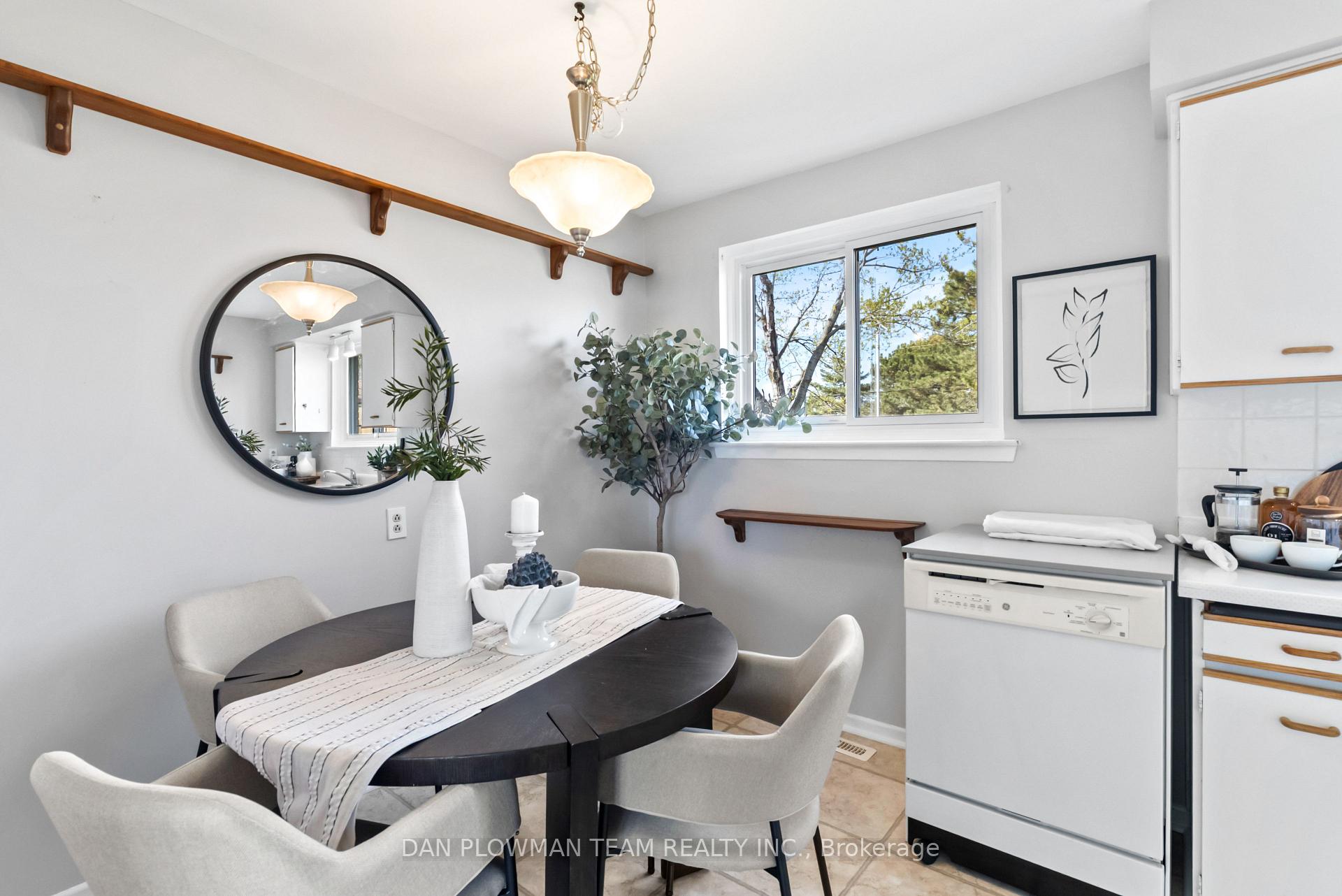 Photo 13 of 80 Dreyer Drive E, Ajax, South East — HOMEH