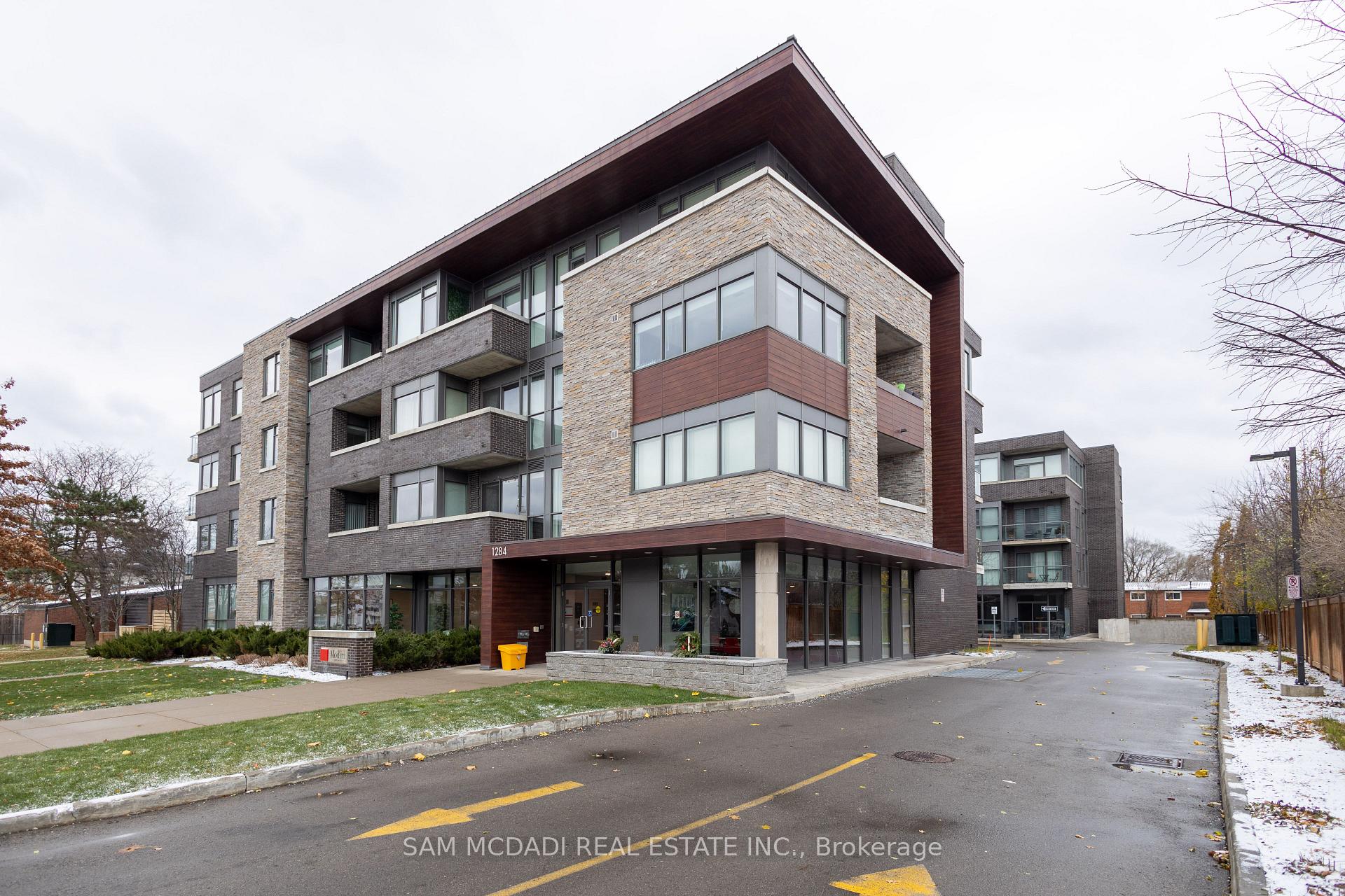 Front of Unit #115, 1284 Guelph Line