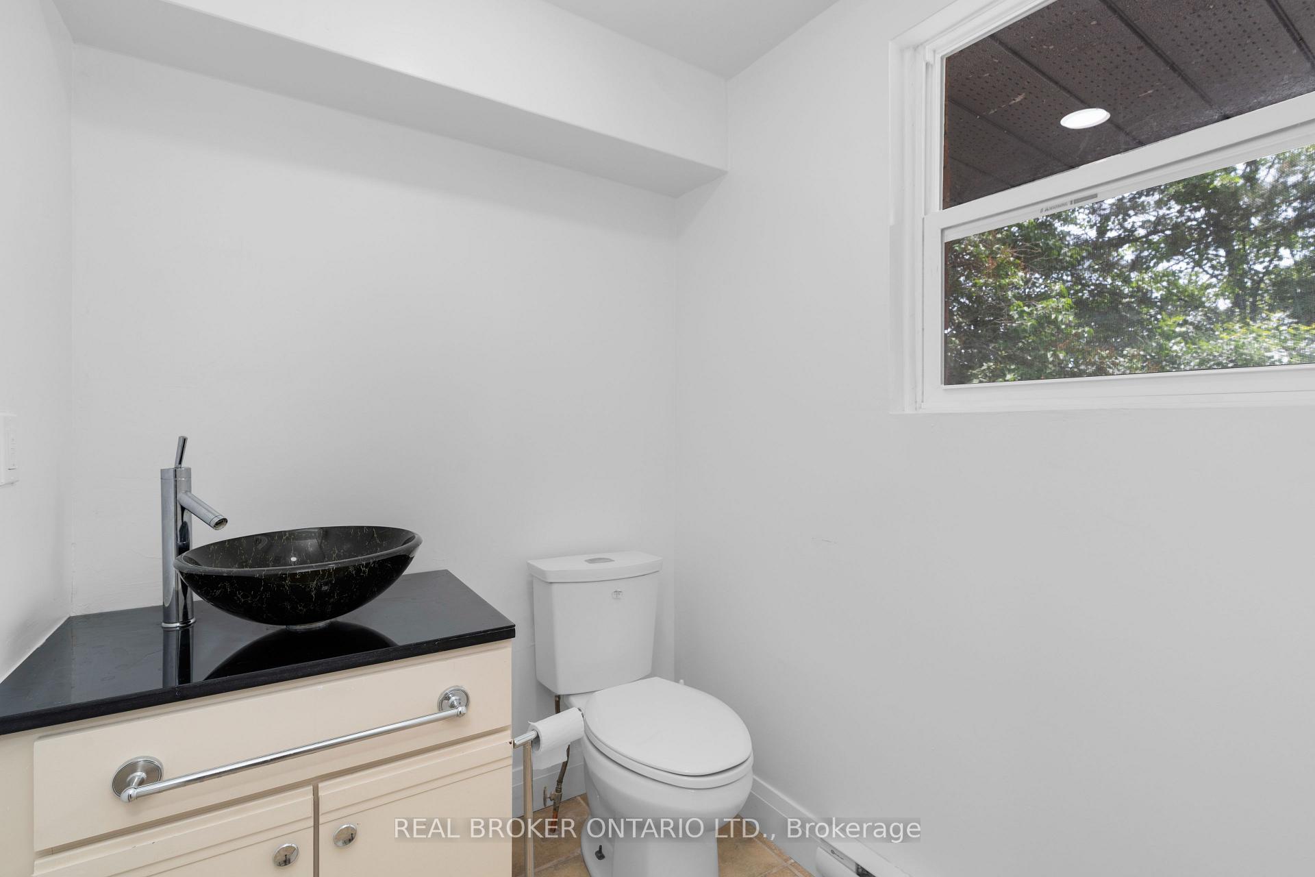 Photo 9 of 26 Golfdale Road, Barrie, Sunnidale — HOMEH