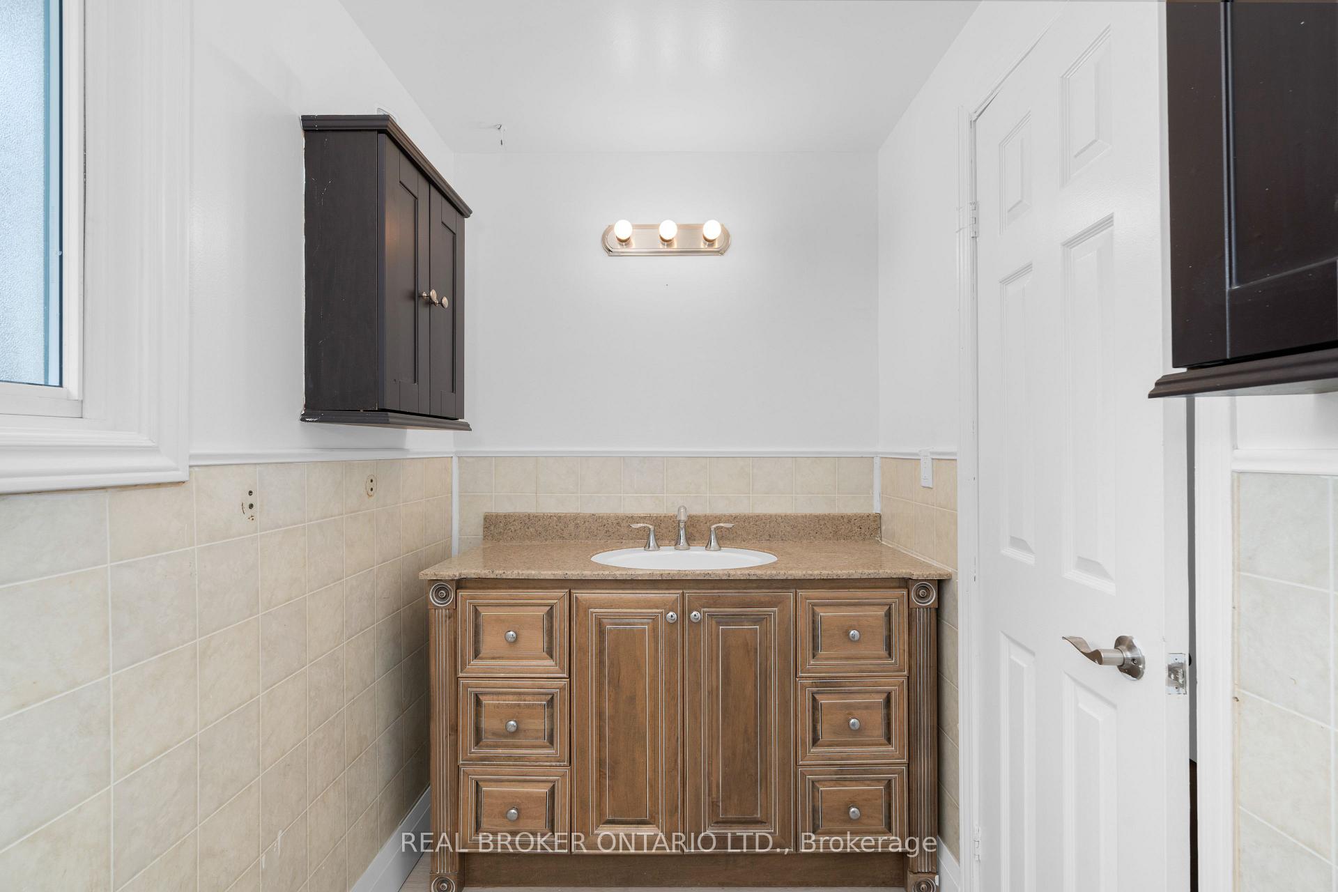 Photo 14 of 26 Golfdale Road, Barrie, Sunnidale — HOMEH