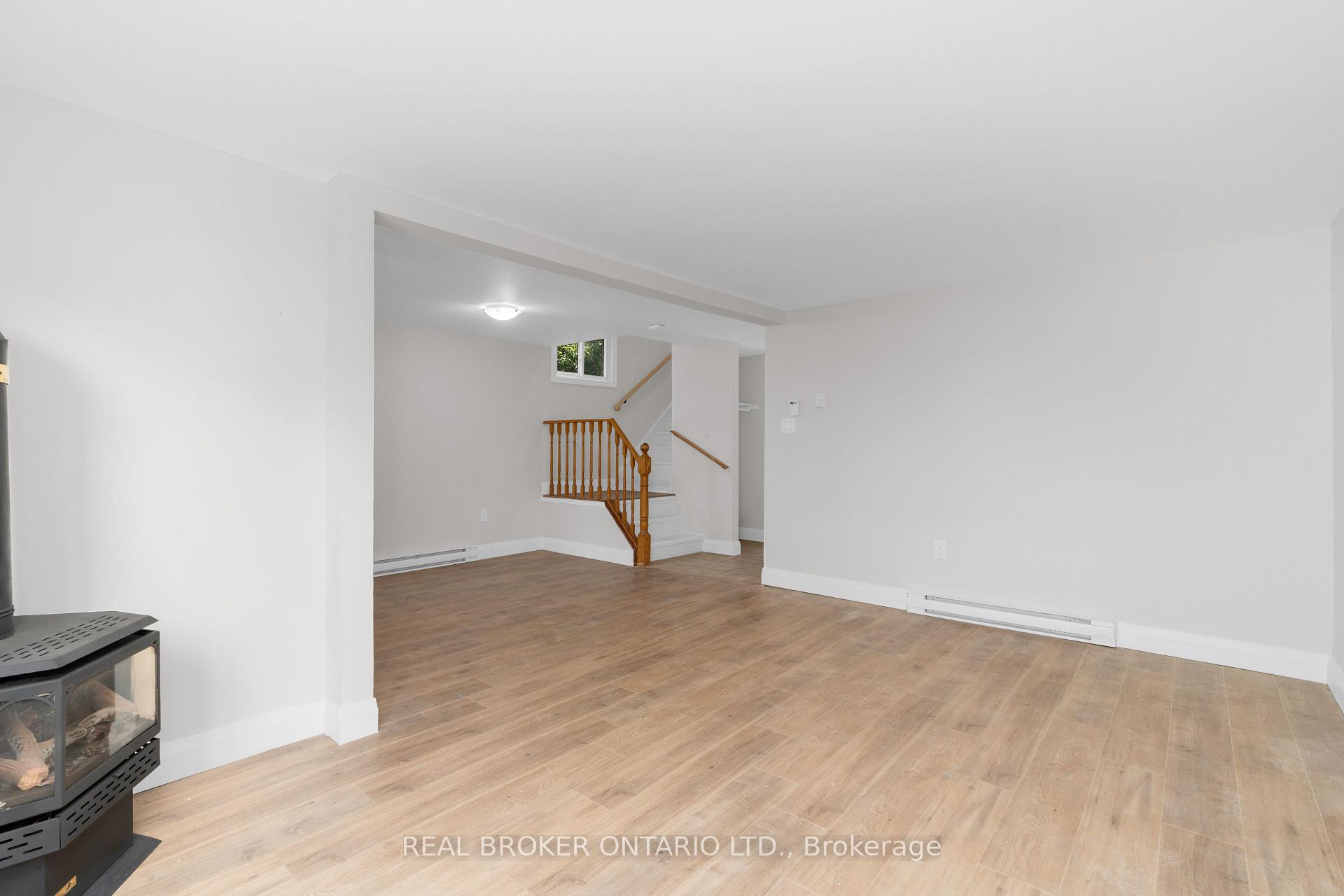 Photo 16 of 26 Golfdale Road, Barrie, Sunnidale — HOMEH