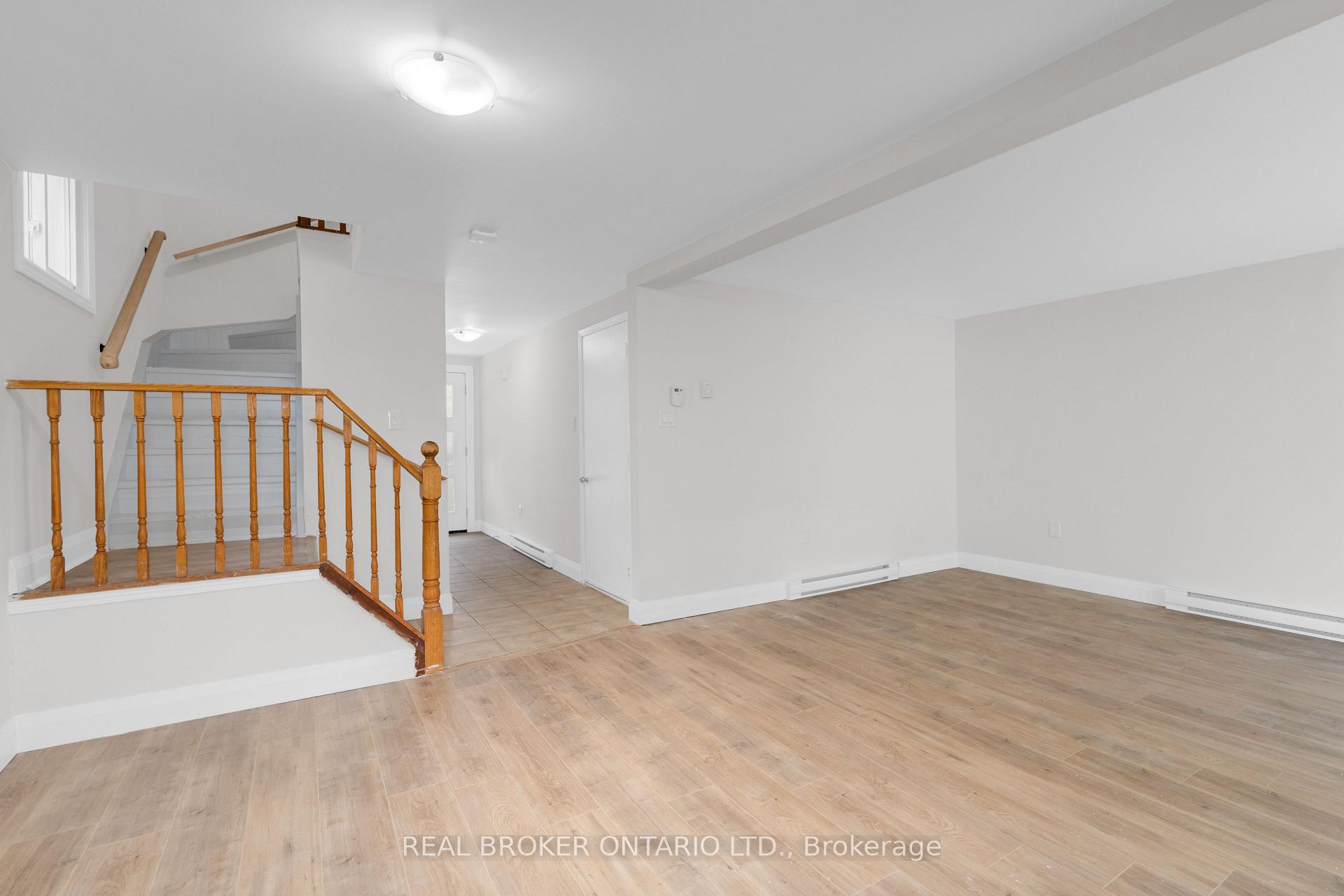 Photo 17 of 26 Golfdale Road, Barrie, Sunnidale — HOMEH