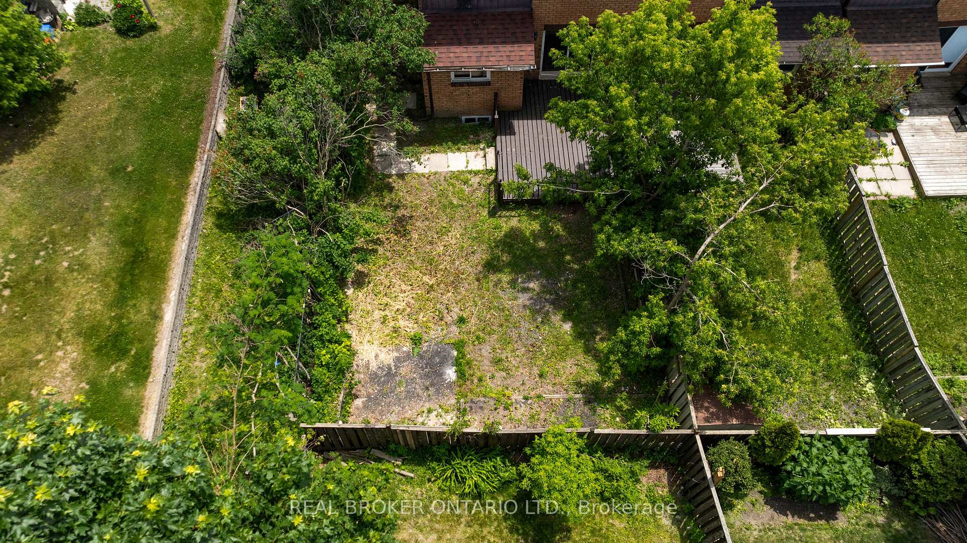Photo 21 of 26 Golfdale Road, Barrie, Sunnidale — HOMEH