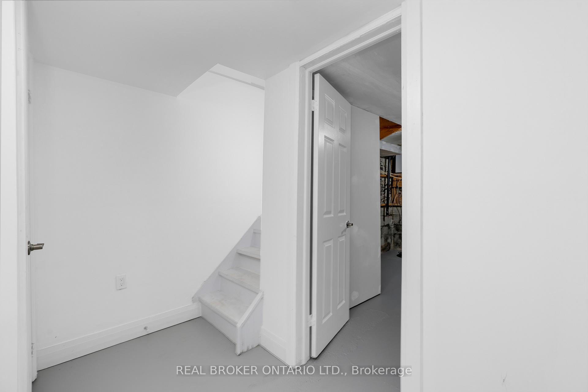 Photo 22 of 26 Golfdale Road, Barrie, Sunnidale — HOMEH