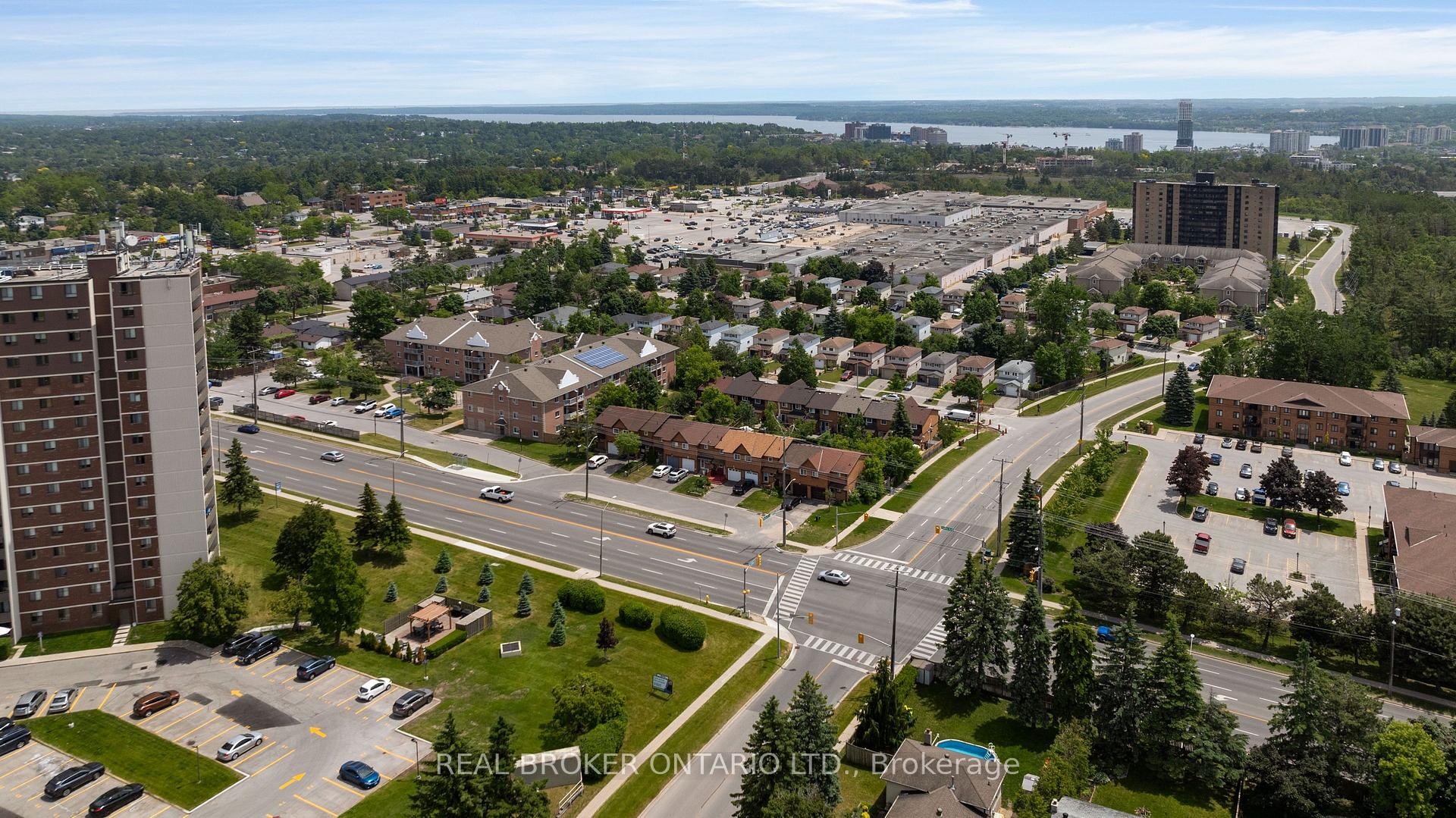 Photo 32 of 26 Golfdale Road, Barrie, Sunnidale — HOMEH