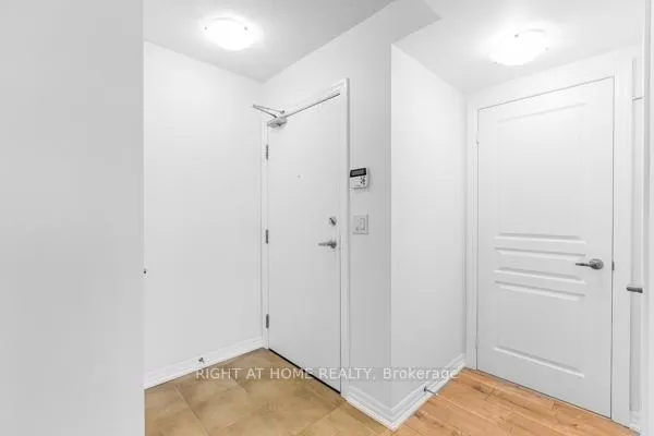 Photo 6 of Unit 1405, 1940 Ironstone Drive, Burlington, Uptown — HOMEH