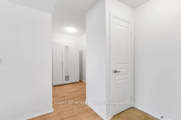 Photo 21 of Unit 1405, 1940 Ironstone Drive, Burlington, Uptown — HOMEH