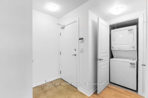 Photo 24 of Unit 1405, 1940 Ironstone Drive, Burlington, Uptown — HOMEH