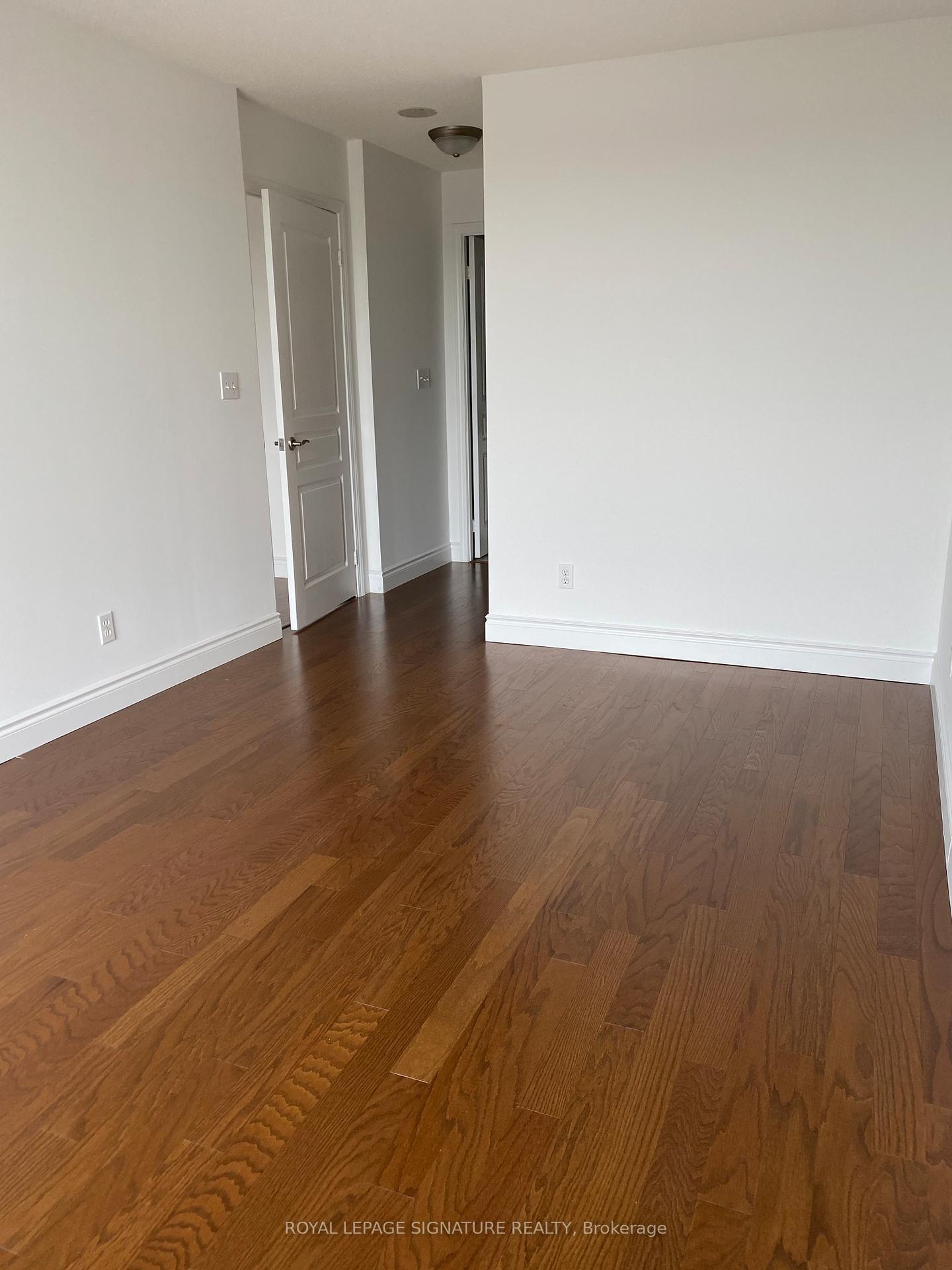Photo 11 of Unit 511, 1733 Queen Street E, Toronto, The Beaches — HOMEH