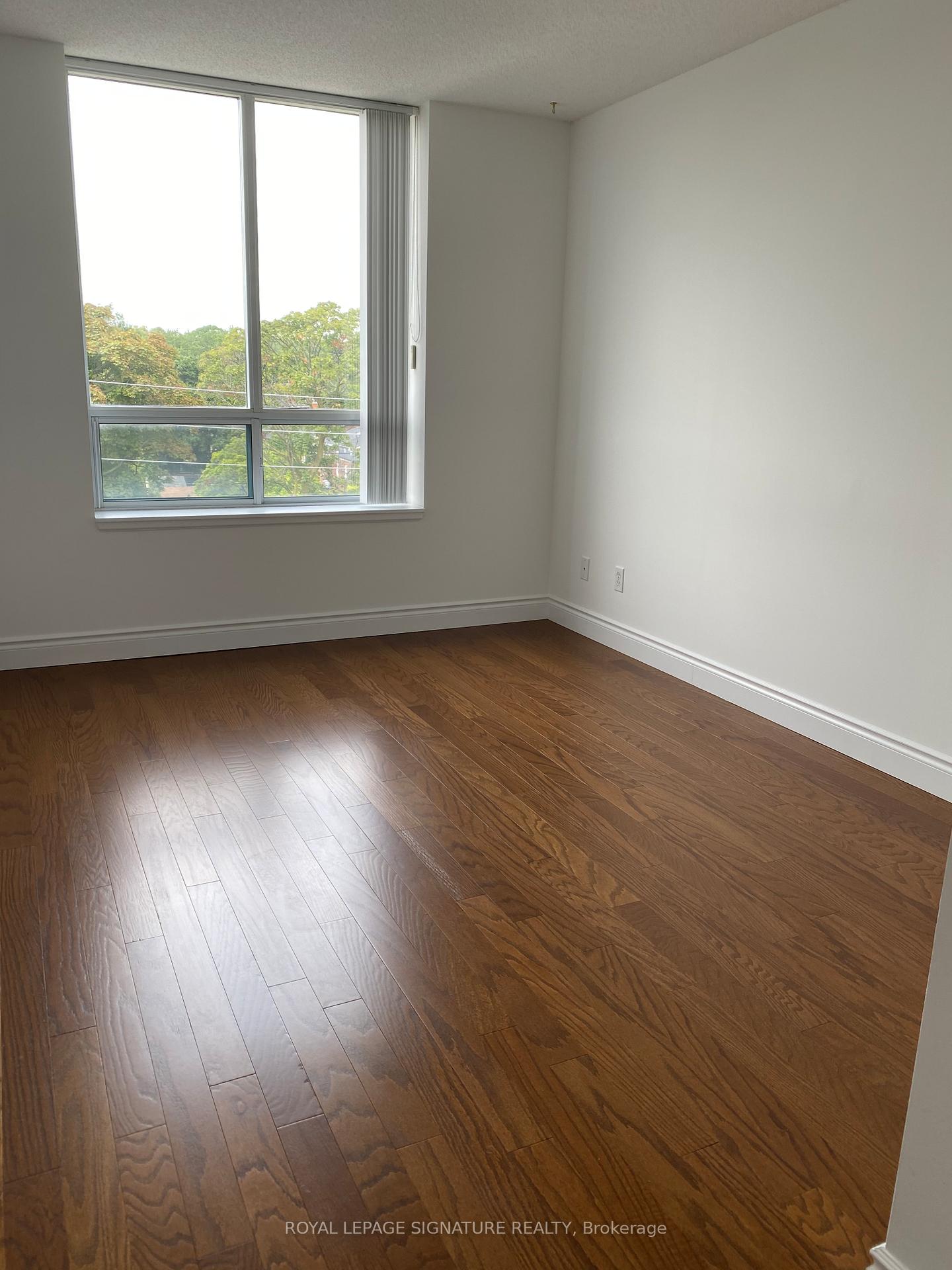 Photo 12 of Unit 511, 1733 Queen Street E, Toronto, The Beaches — HOMEH