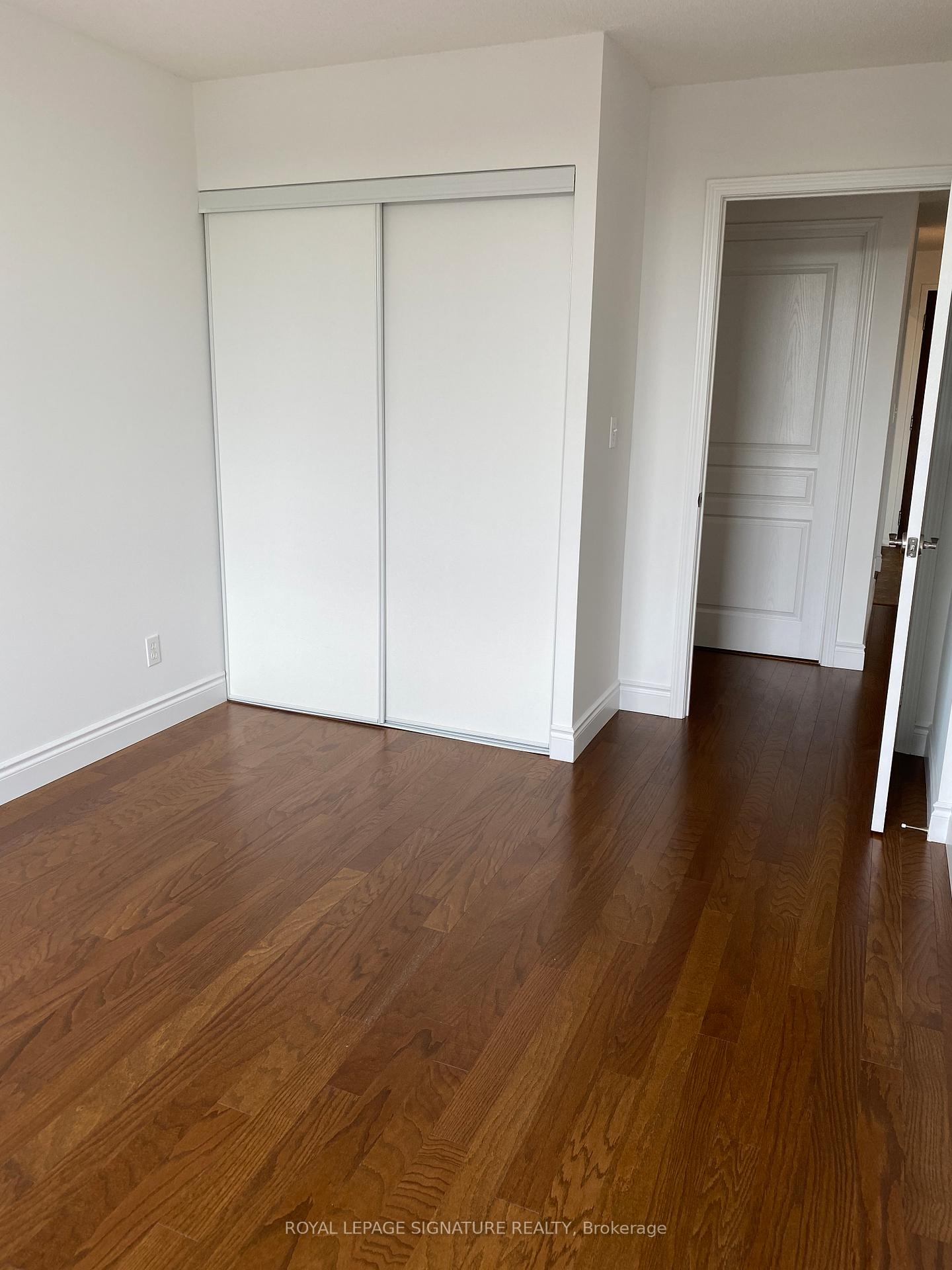 Photo 13 of Unit 511, 1733 Queen Street E, Toronto, The Beaches — HOMEH