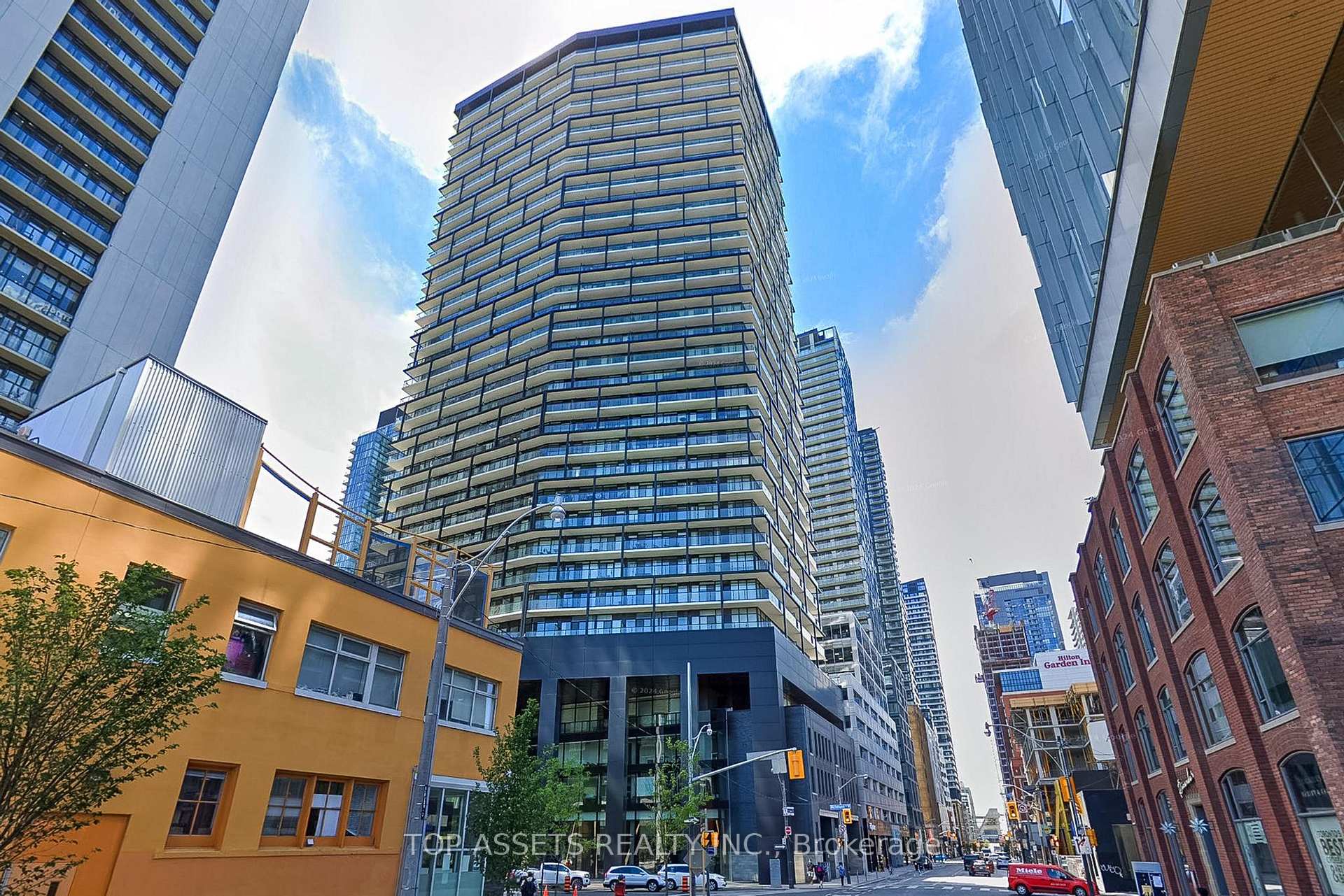 Front of Unit 602, 125 Peter Street
