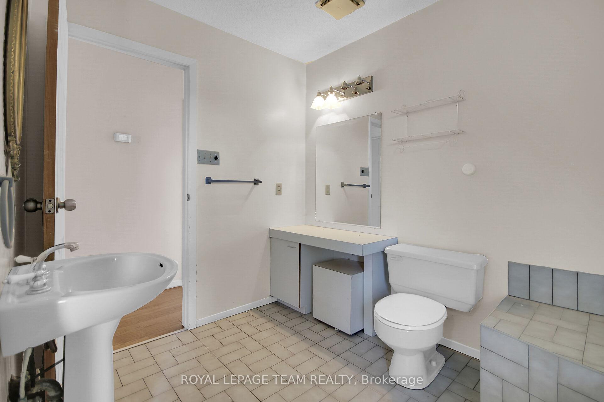 Photo 13 of 2530 Rideau Road, Ottawa, Riverside South — HOMEH