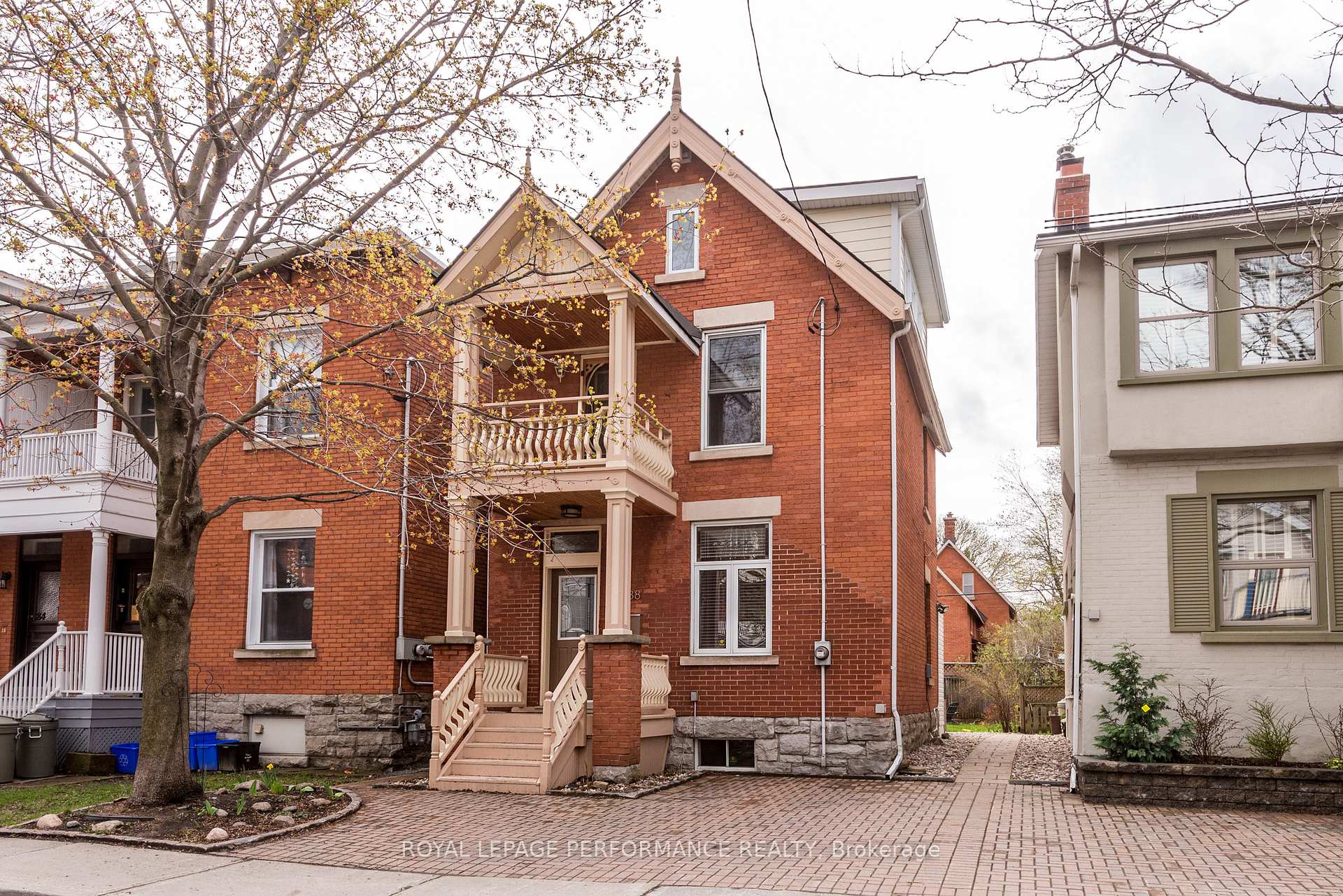 Front of 88 Third Avenue